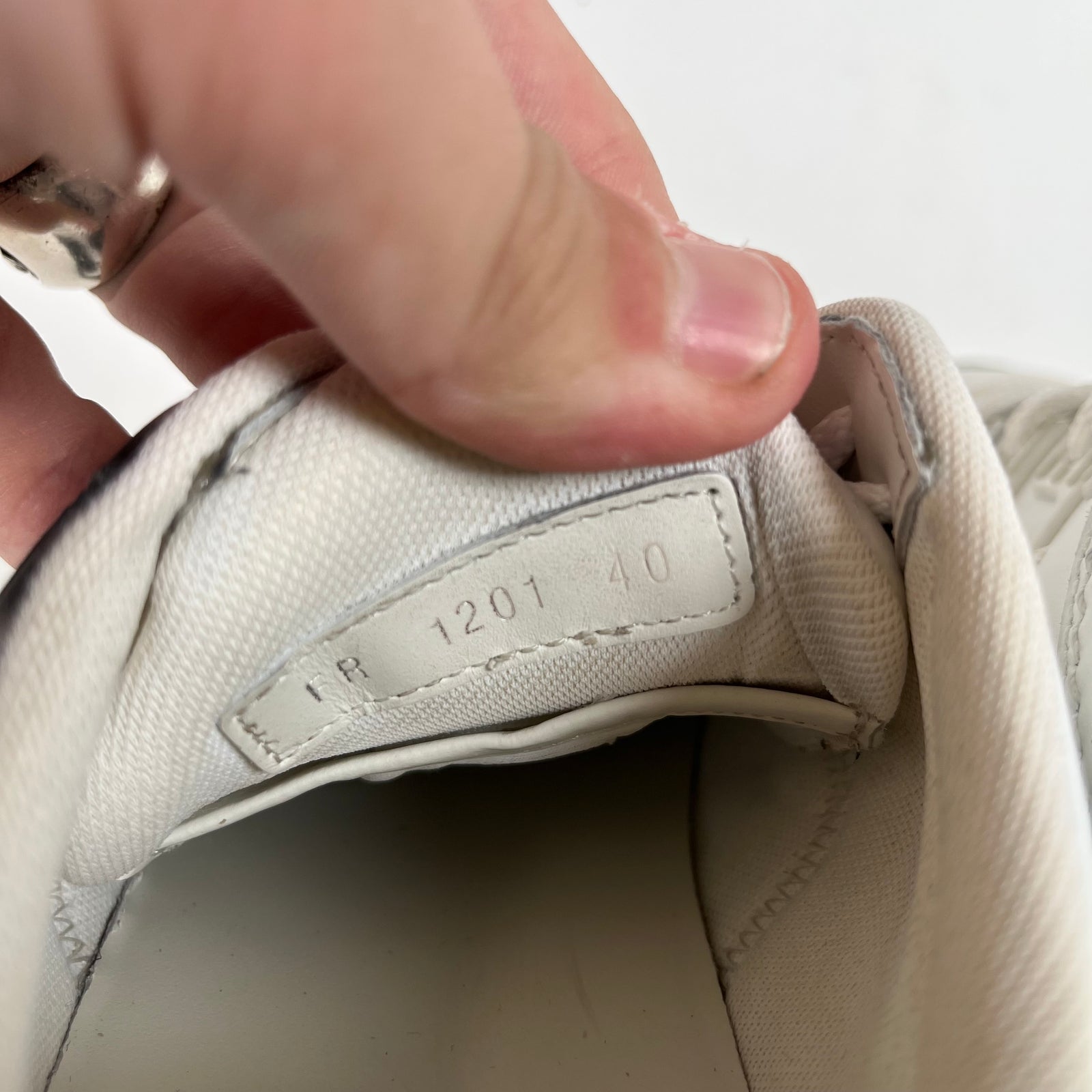 Givenchy White Leather Chito Giv 1 Runner Sneaker Size 40