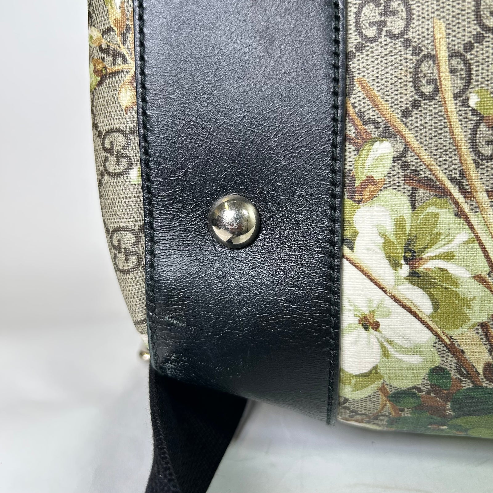 Gucci GG Supreme Blooms Medium Duffle Bag