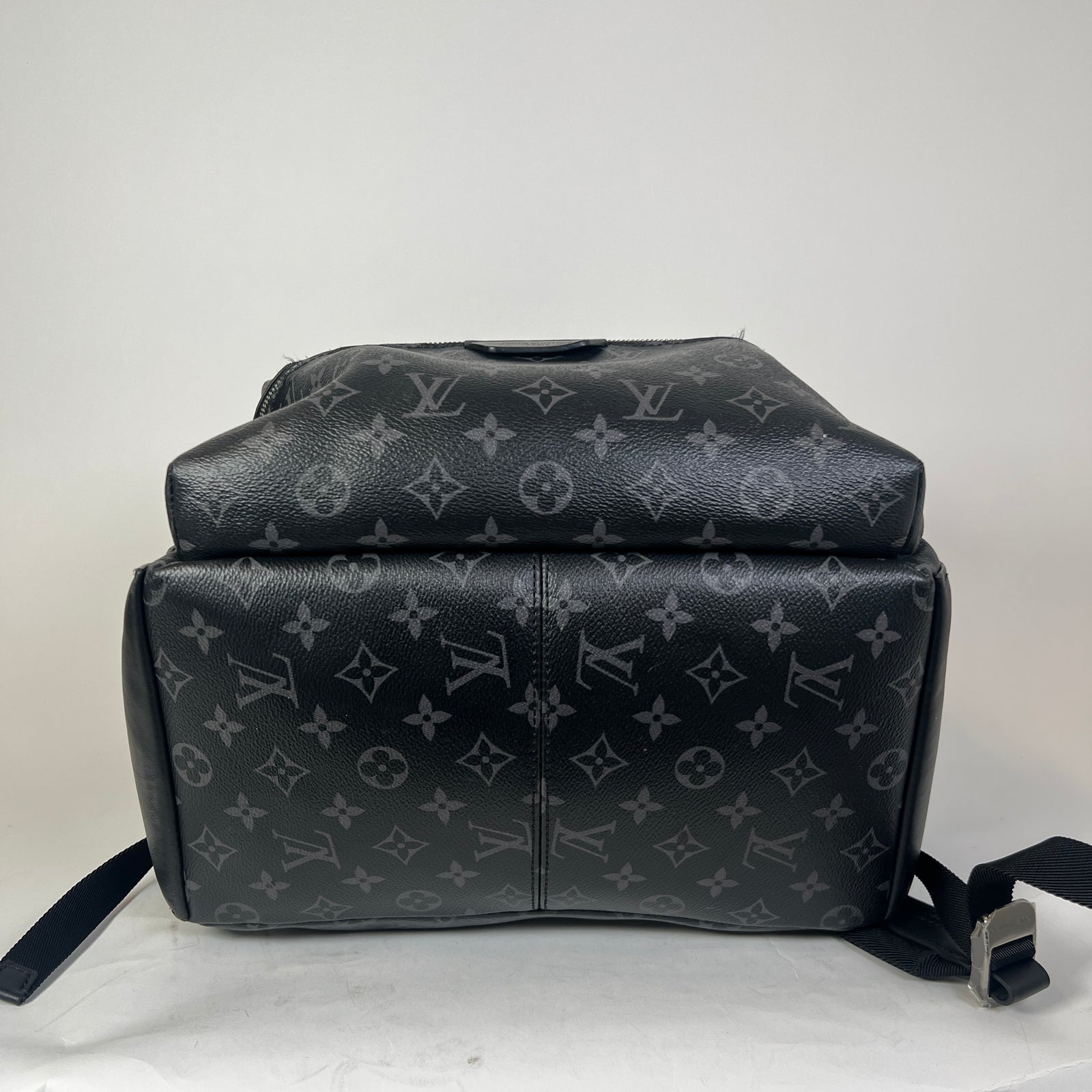 Louis Vuitton Discovery Backpack Eclipse Monogram