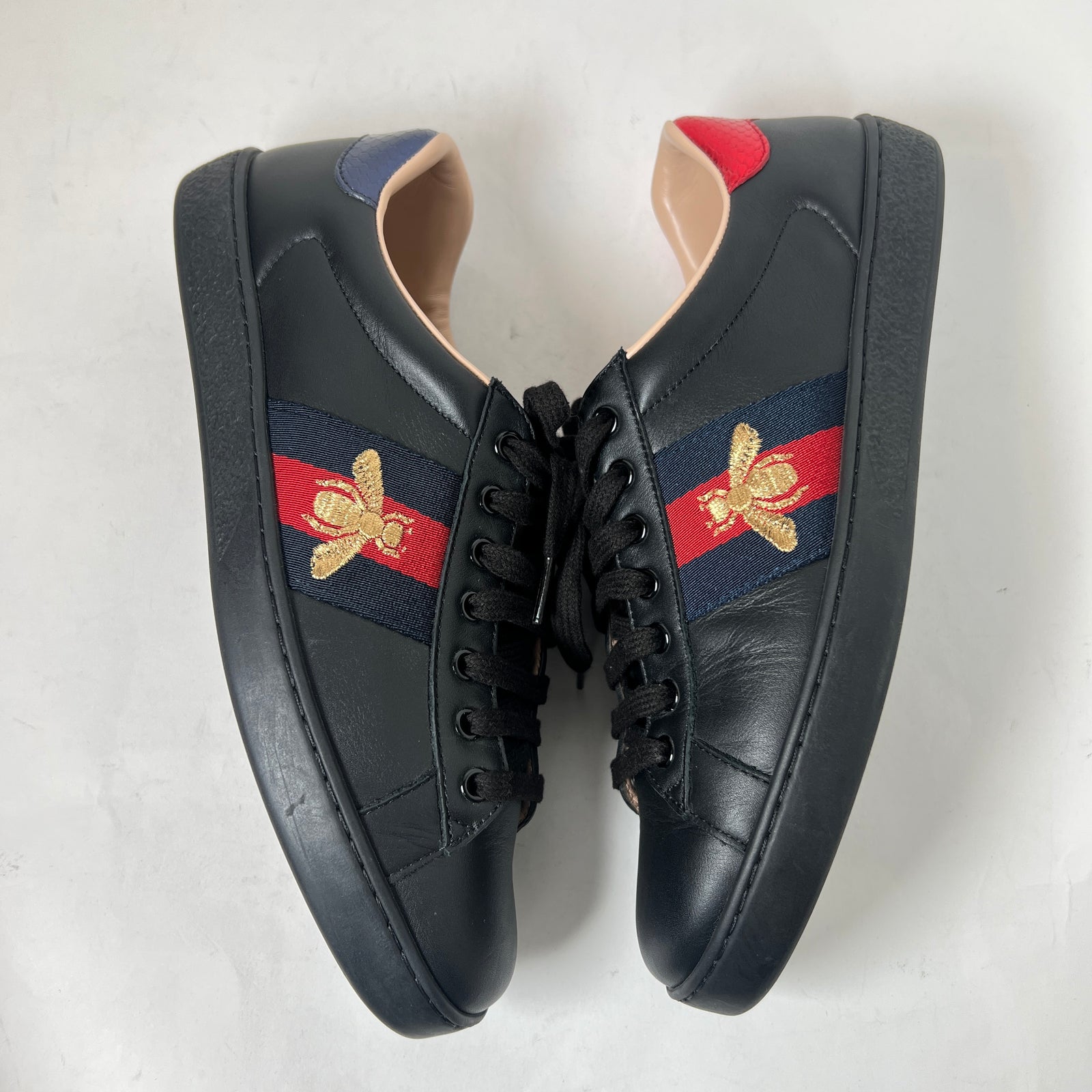 Gucci Black Embroidered Bee Ace Sneaker Size GG 8