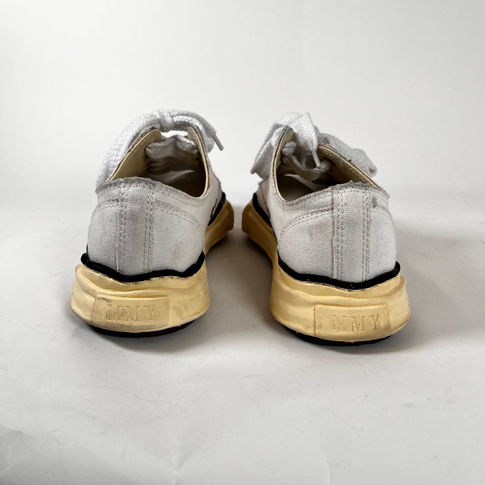 Maison Mihara MMY White/Beige Peterson Sneakers Size 42
