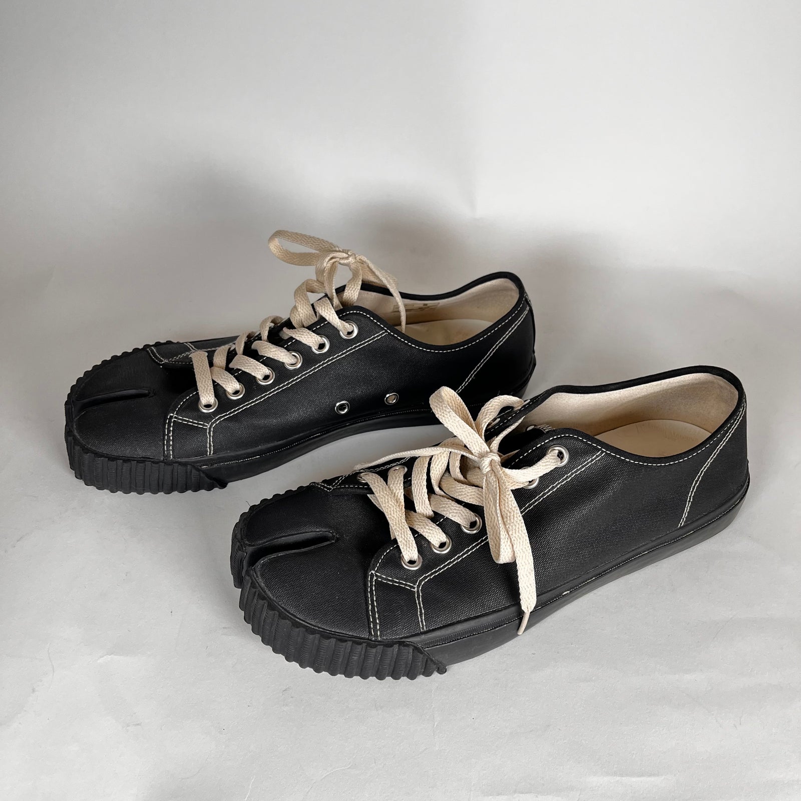 Maison Margiela Canvas Low Tabis Size 42