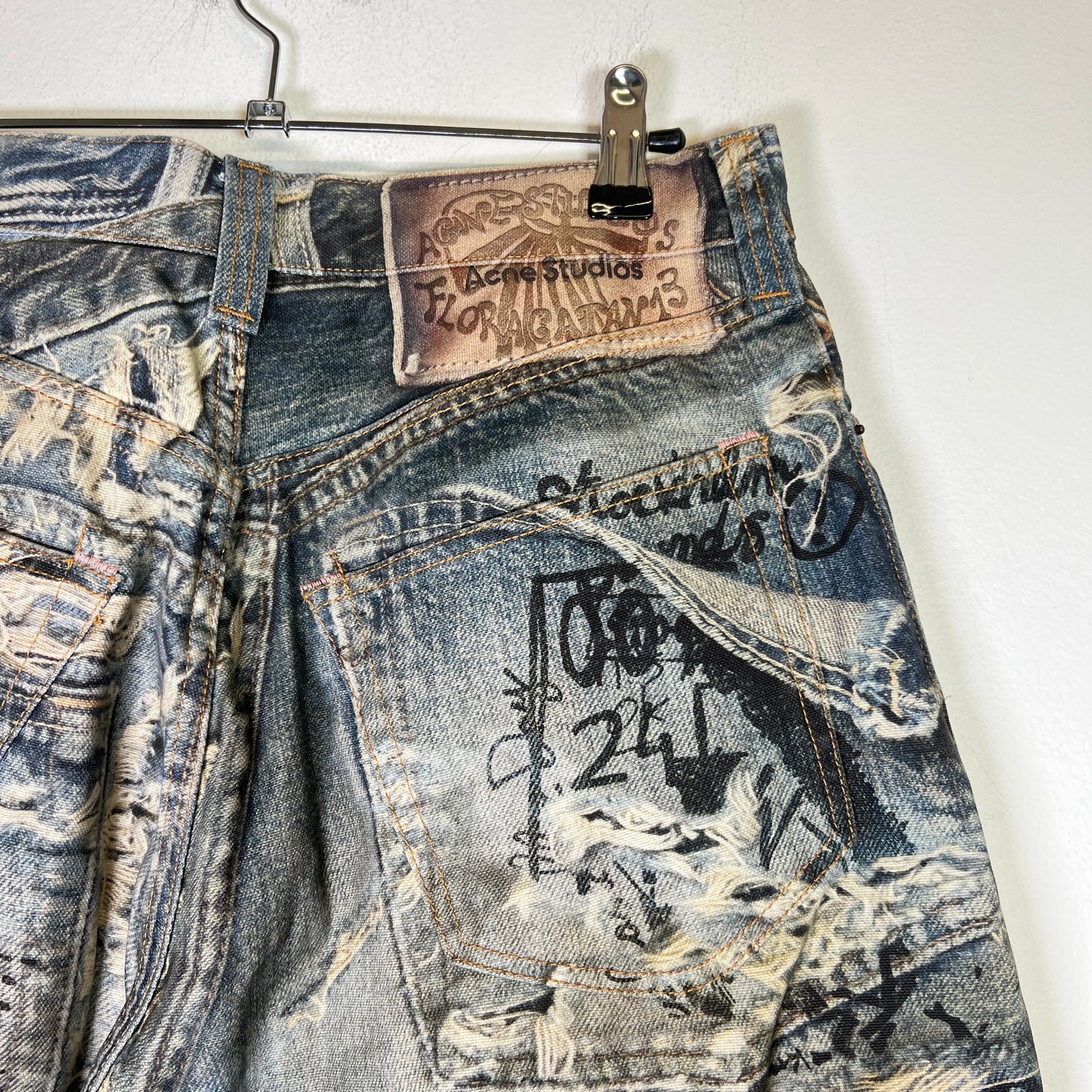 Acne Studios 2023 'Trompe L'oeil' Distressed Graffiti Super Baggy Denim Jeans Size 28