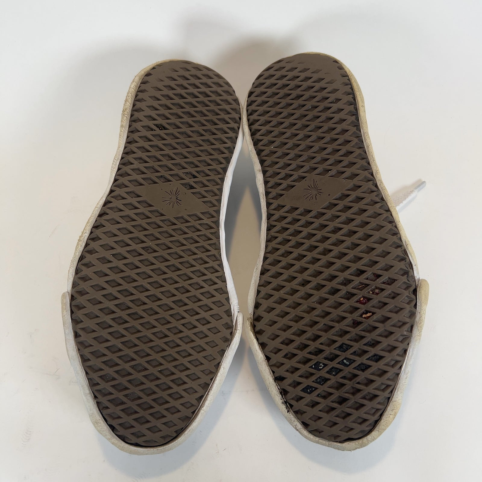 Maison Mihara Yasuhiro Classic Lowtop Sneakers