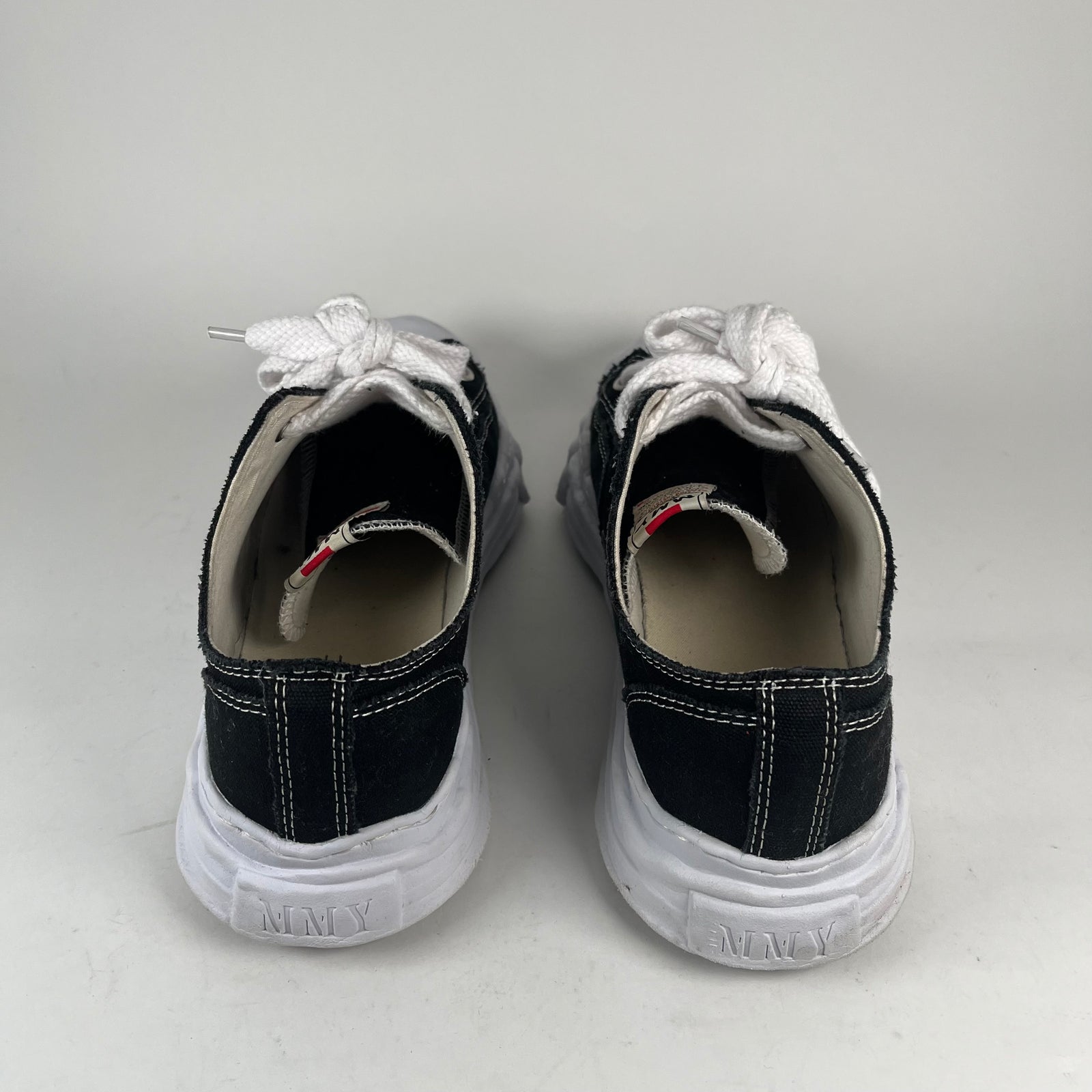 Maison Mihara Black/White Low-Top Size 12