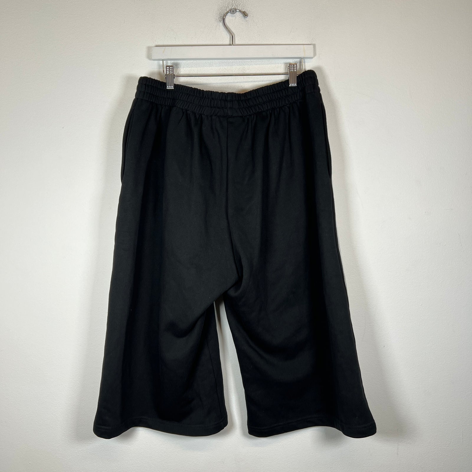 GV Gallery Gladiator Striped Shorts Size M