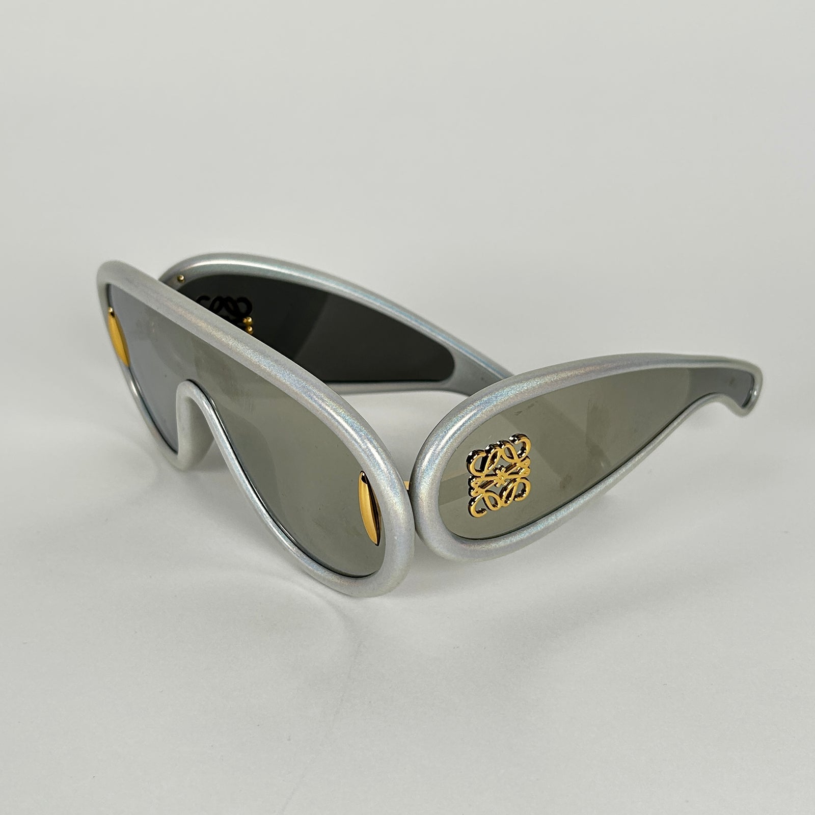 Loewe Wave Anagram Mask Silver Glitter Sunglasses