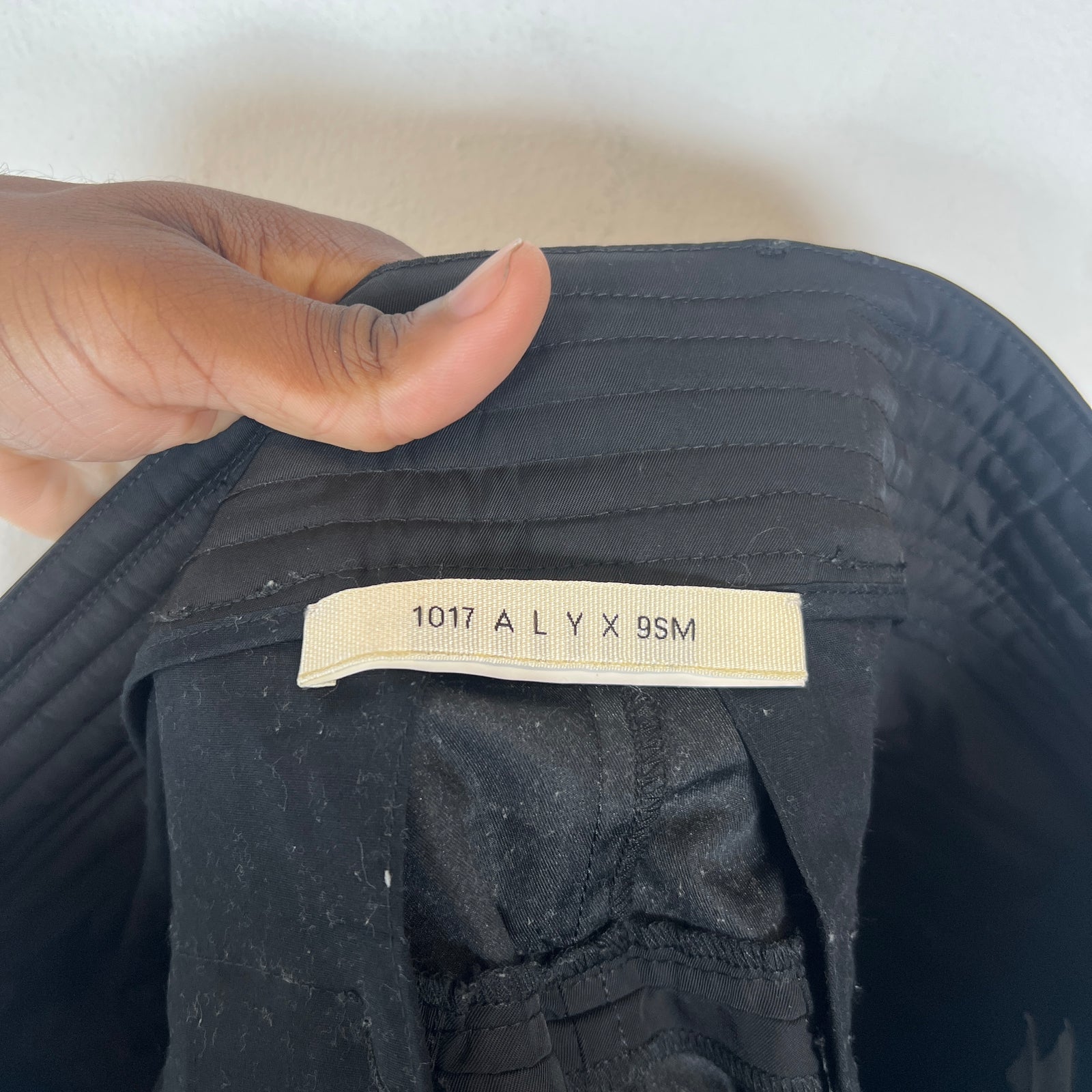 1017 Alyx Black Tactical Cargo Shorts Size 36