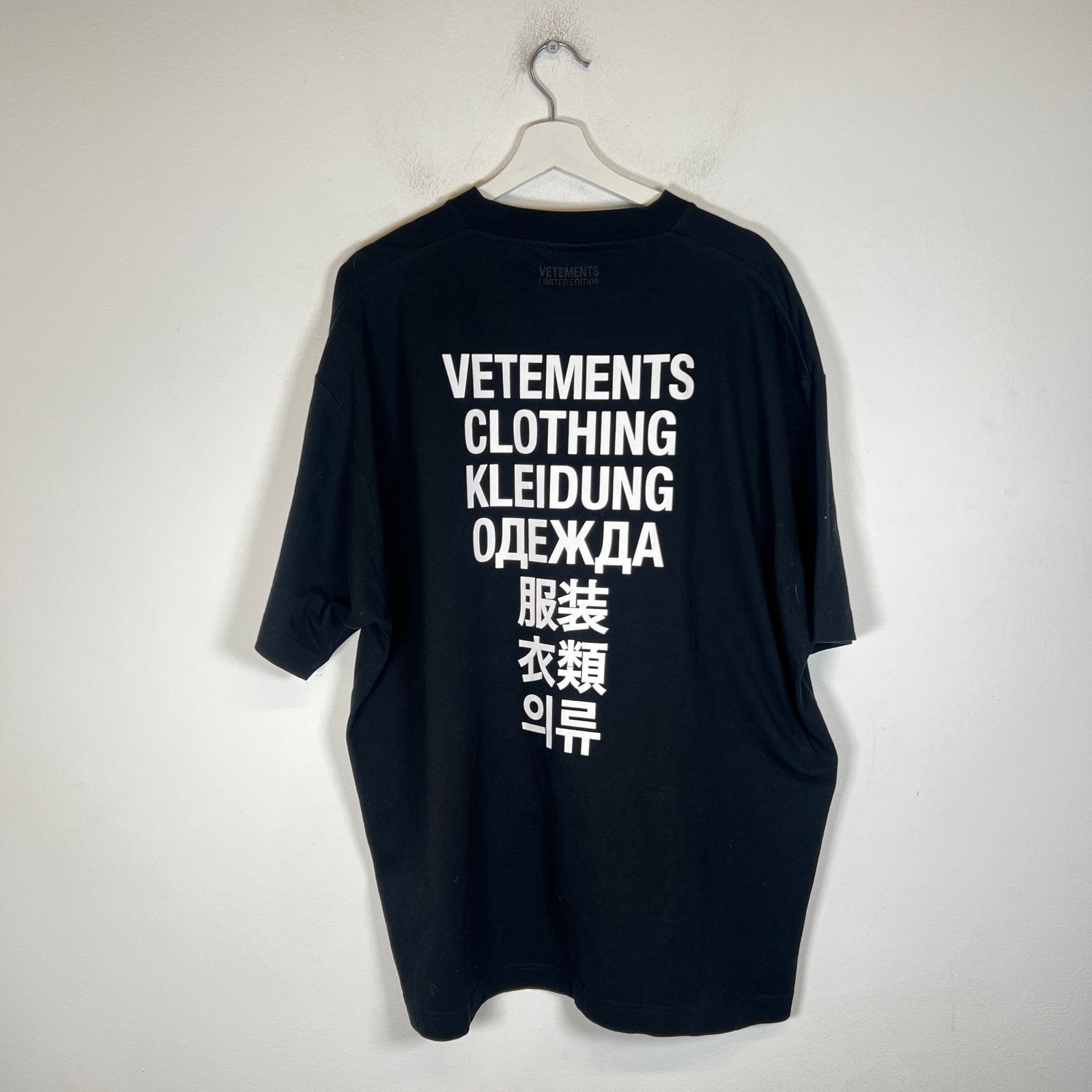 Vetements Black Translation T-Shirt Size M