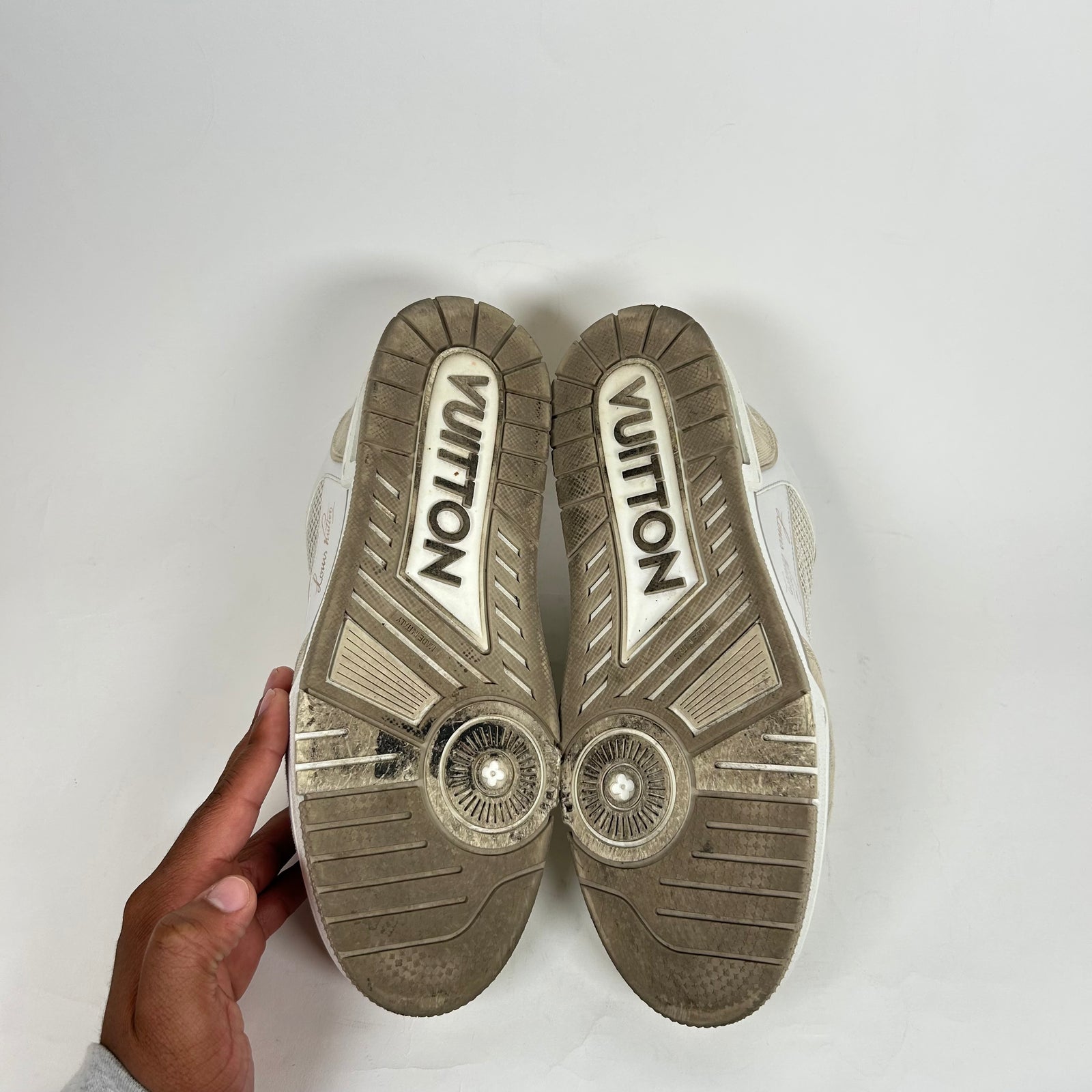 Louis Vuitton Beige Trainer Size LV 8.5