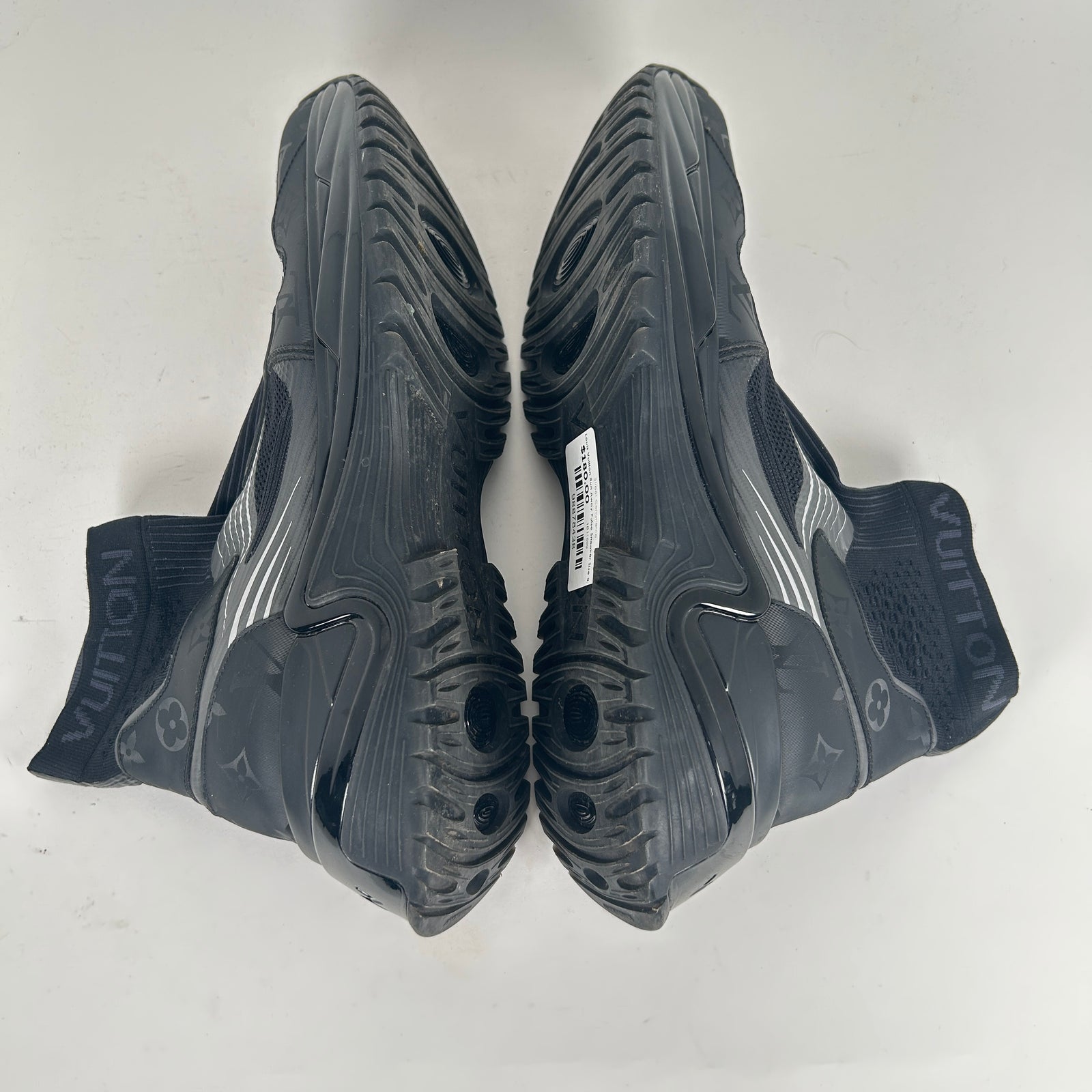 Louis Vuitton Run Away Pulse Sneaker Size 9.5