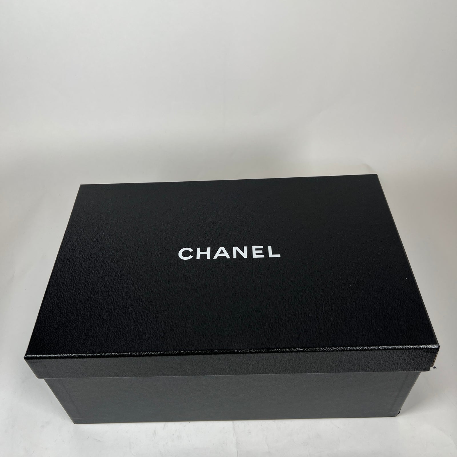 Chanel Black/White Mesh Suede Grained Calfskin Interlocking CC Runners Size 39.5