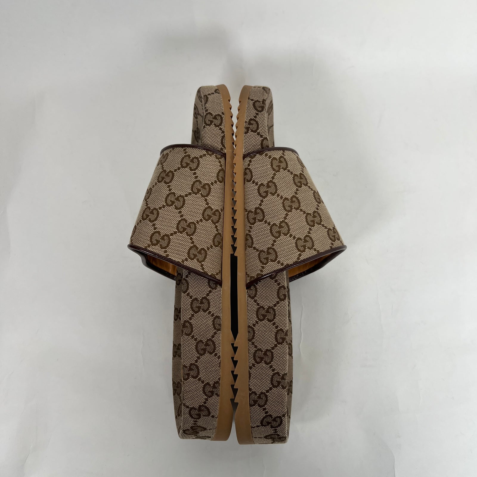 Gucci Beige GG Canvas Slide Size GG 10