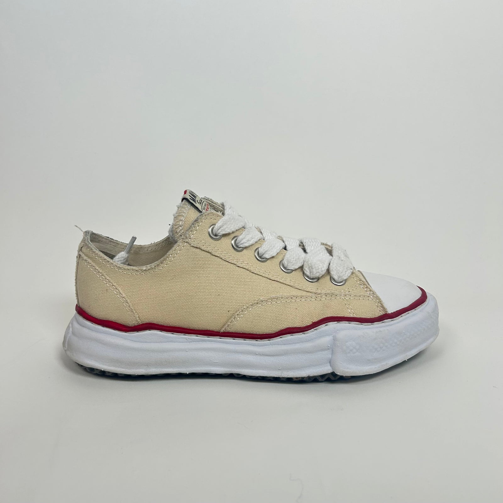 MMY Cream Peterson Sneaker Size 40