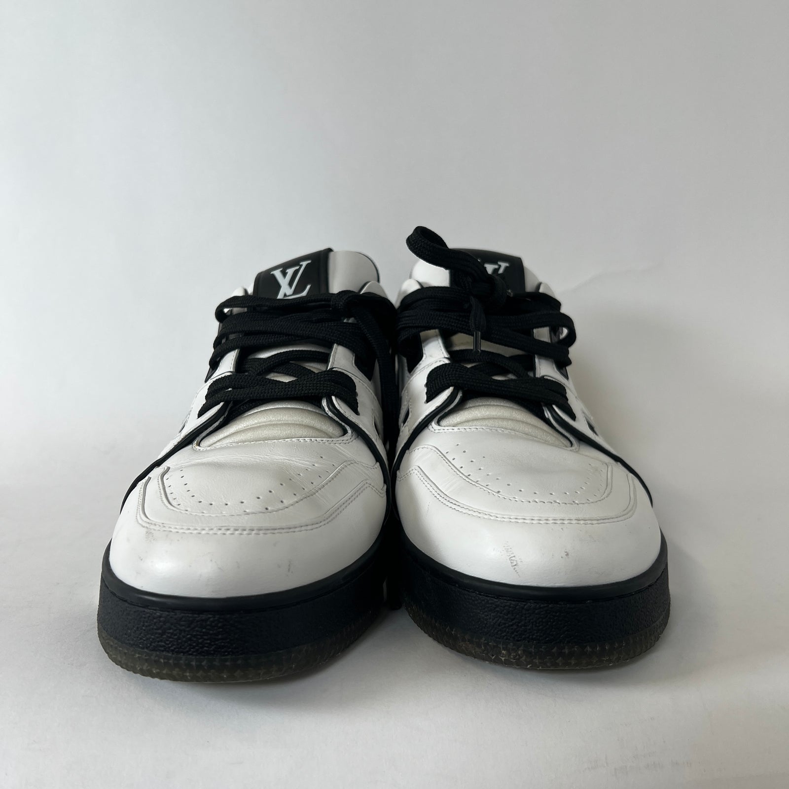 Louis Vuitton White/Black Trainers Sz LV11