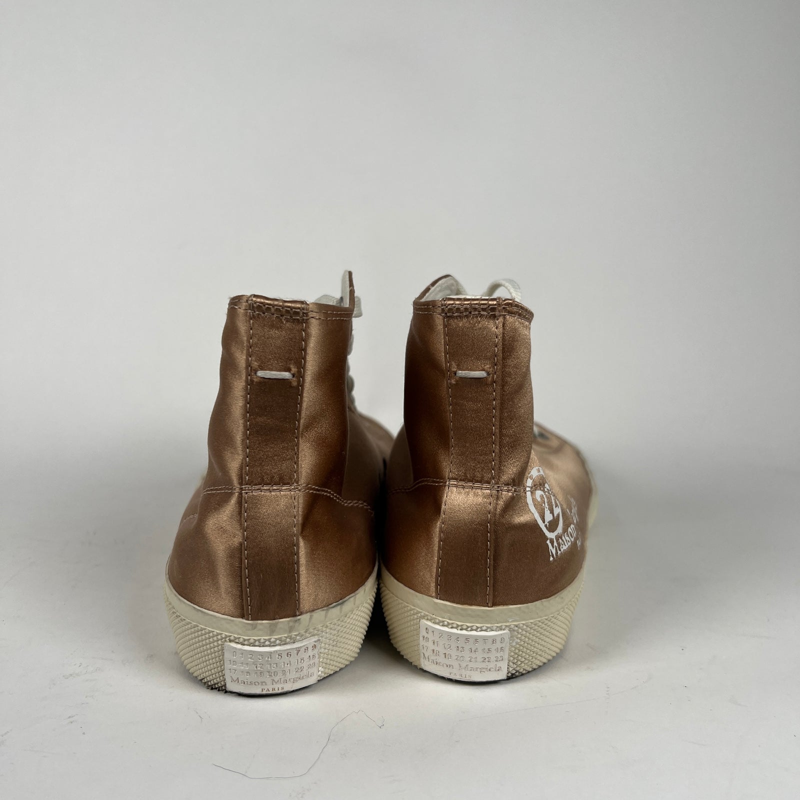 Maison Margiela Neutral Tabi Sneakers Size 5