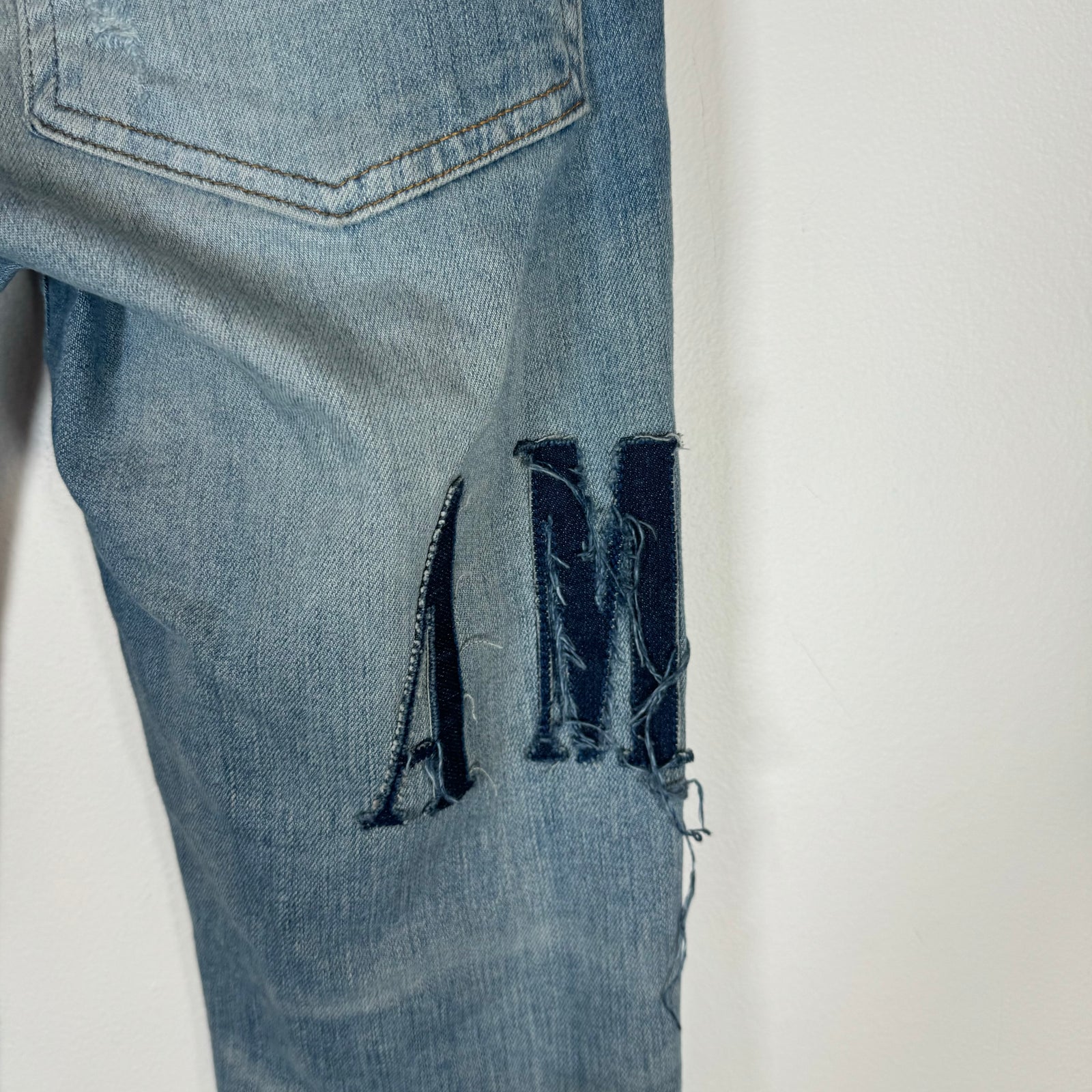 Amiri Denim Logo Applique Thrashed Jeans Size 29
