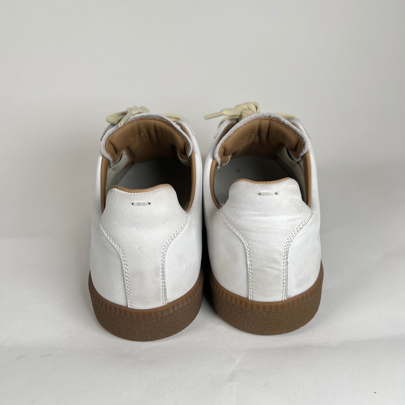 Maison Margiela White Paint Splatter Gats Size 42