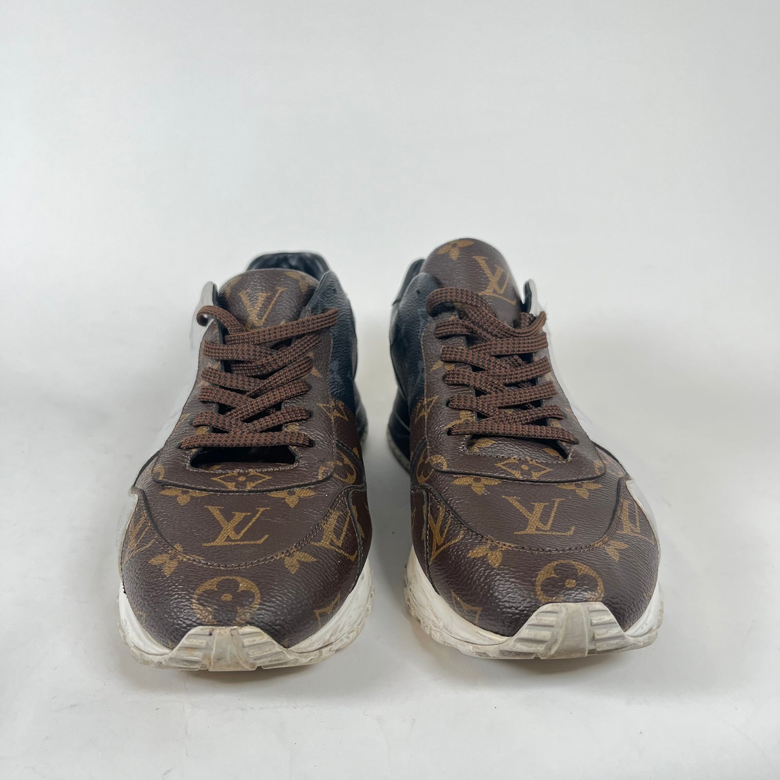Louis Vuittom Monogram Tricolor Runaway Sneaker LV 9