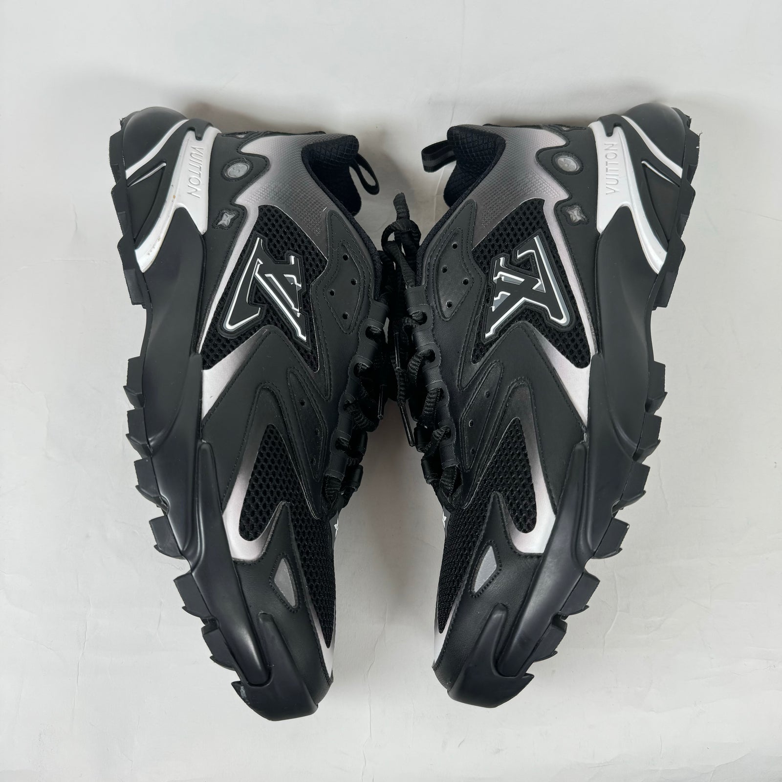Louis Vuitton Black/Grey Tactic Runners Size LV 8