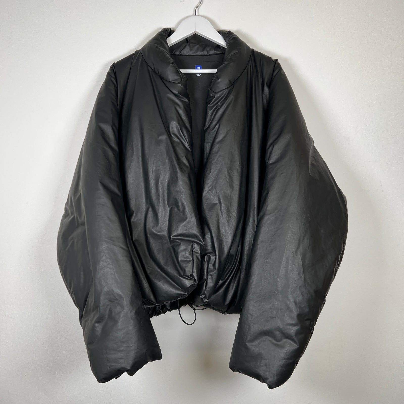 Yeezy Black Puffer Size M