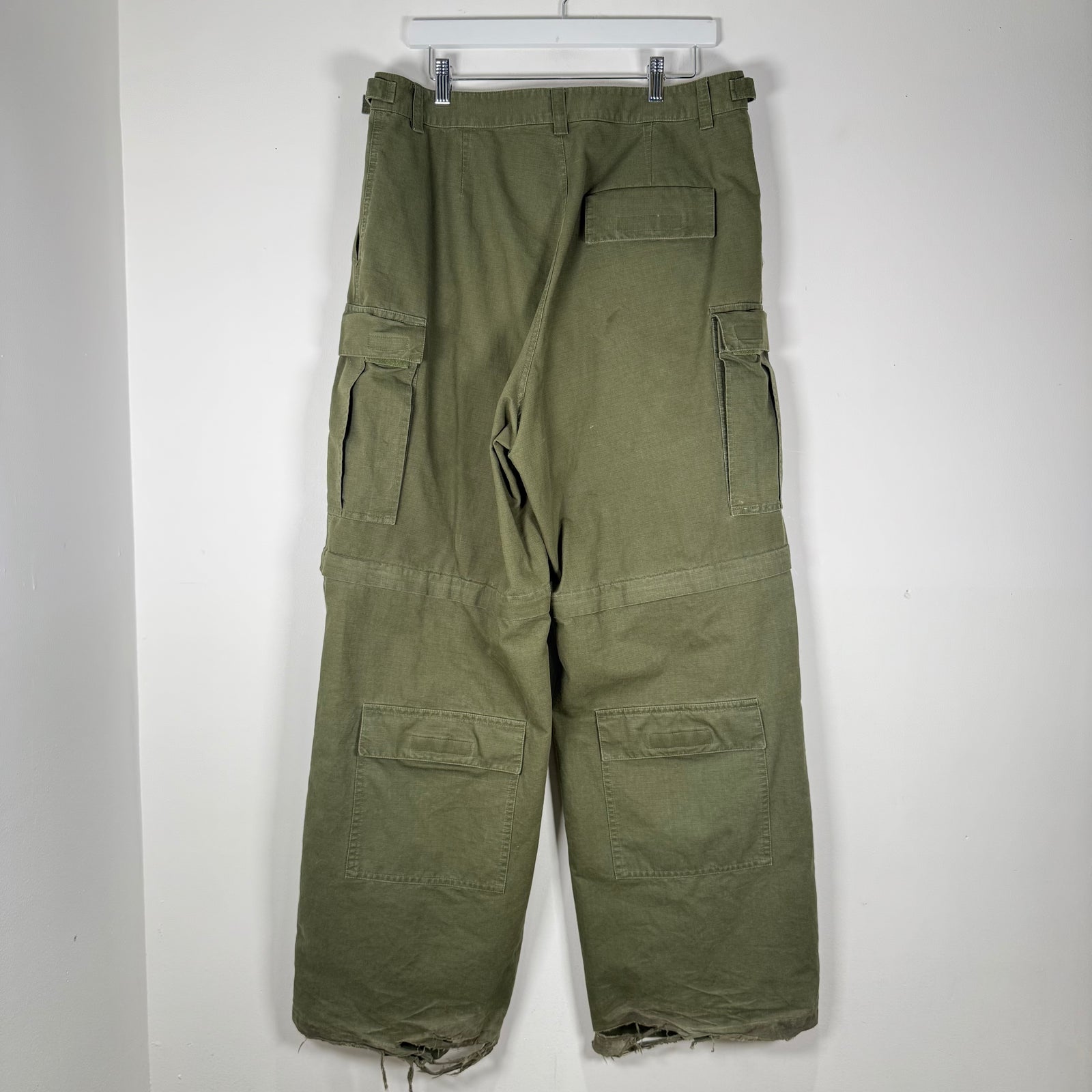 Balenciaga AW20 Green Convertible Cargo Pants Size 34