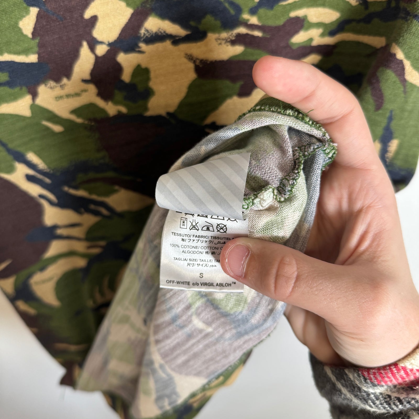 Off-White Camo Peace By Design Tee Size S