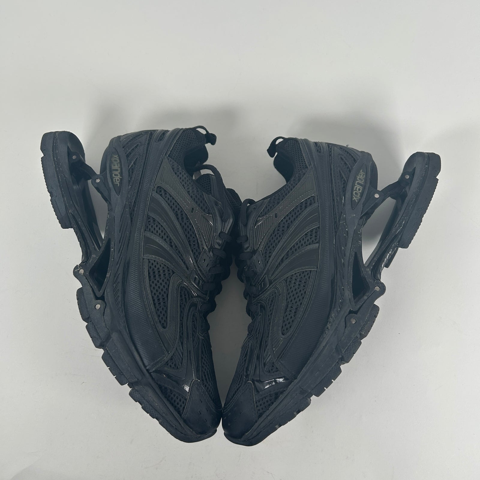 Balenciaga Black Expander Low Tops Size 41