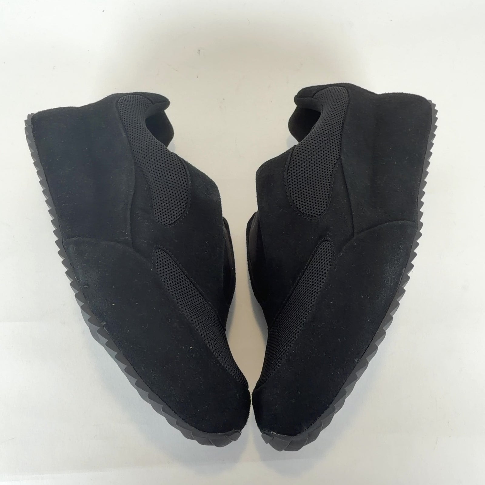 Yeezy BL-01 Slip On Lowtop Sneakers