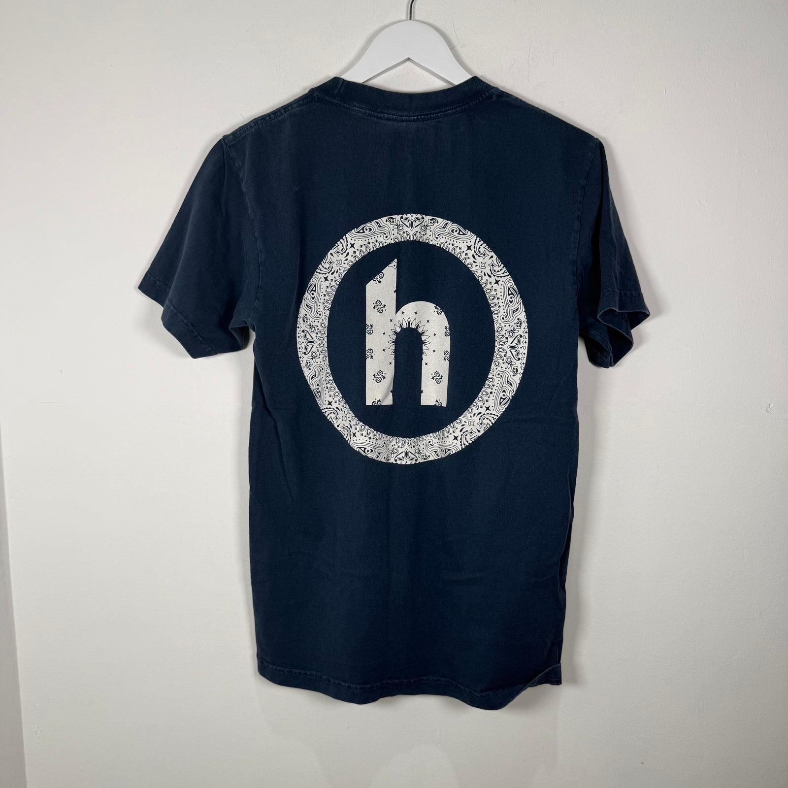 Hidden Blue Logo Faded T-Shirt Size M