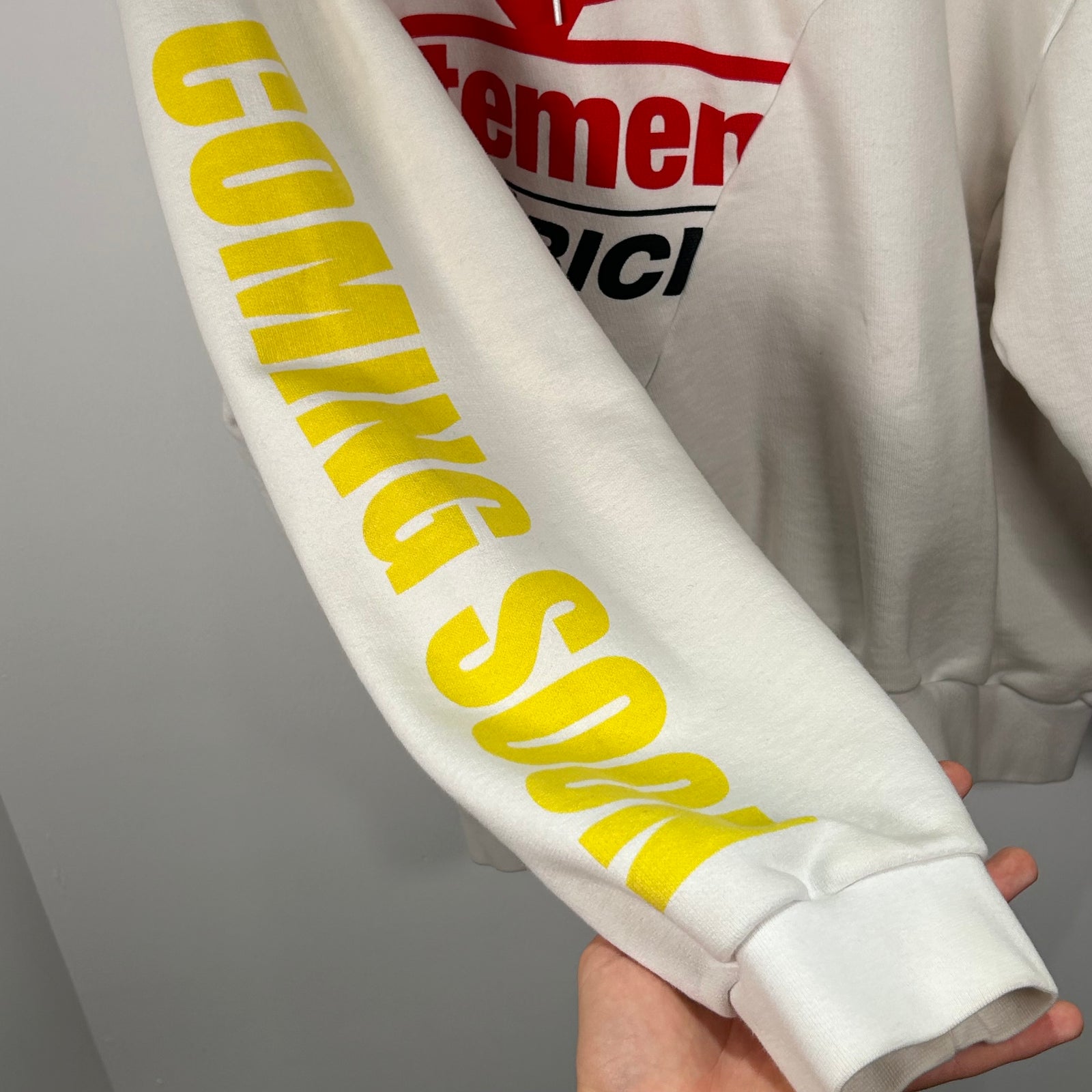 Vetements 2018 Reconstructed Coming Soon White Hoodie Size M