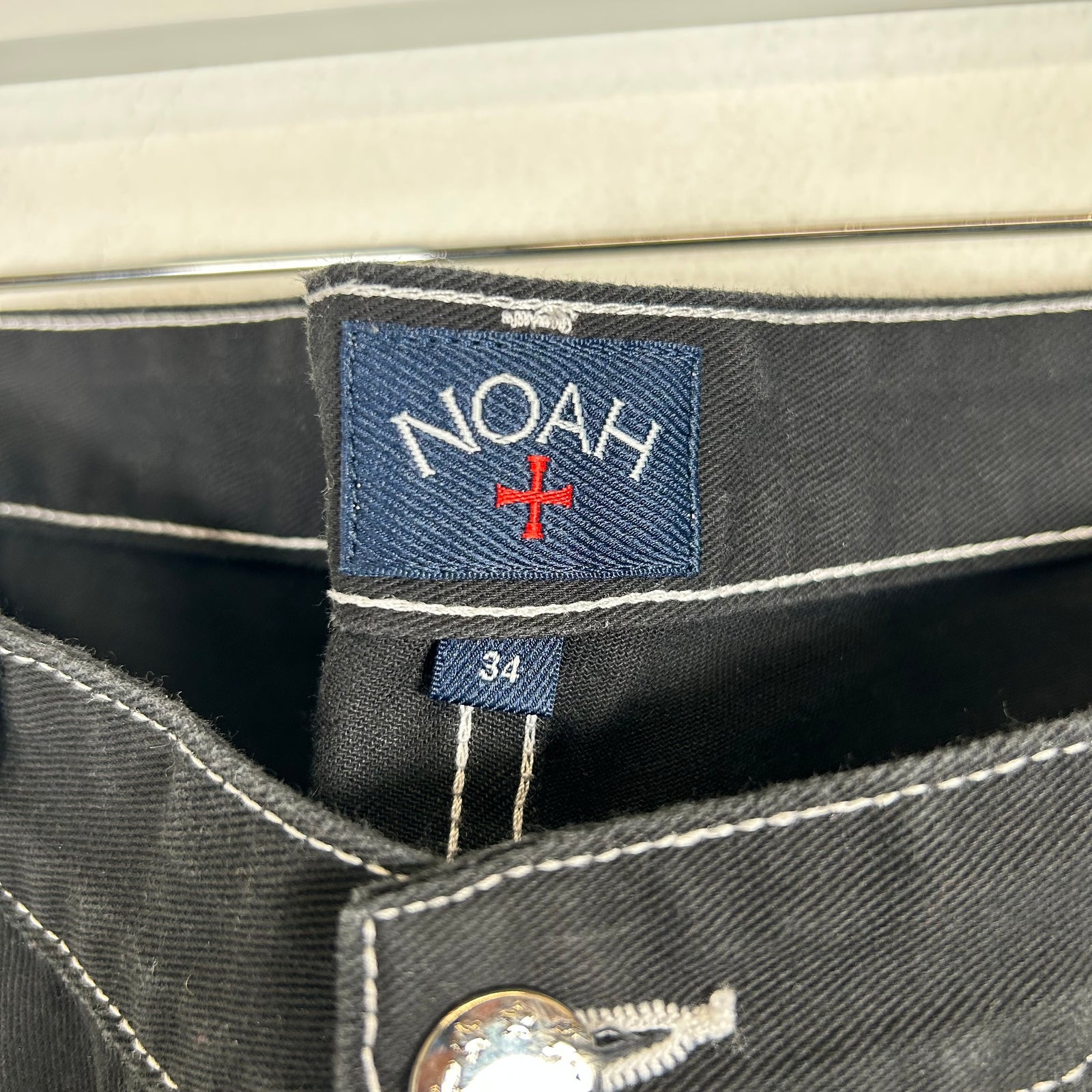 Noah Black White Stitch Jeans Size 34