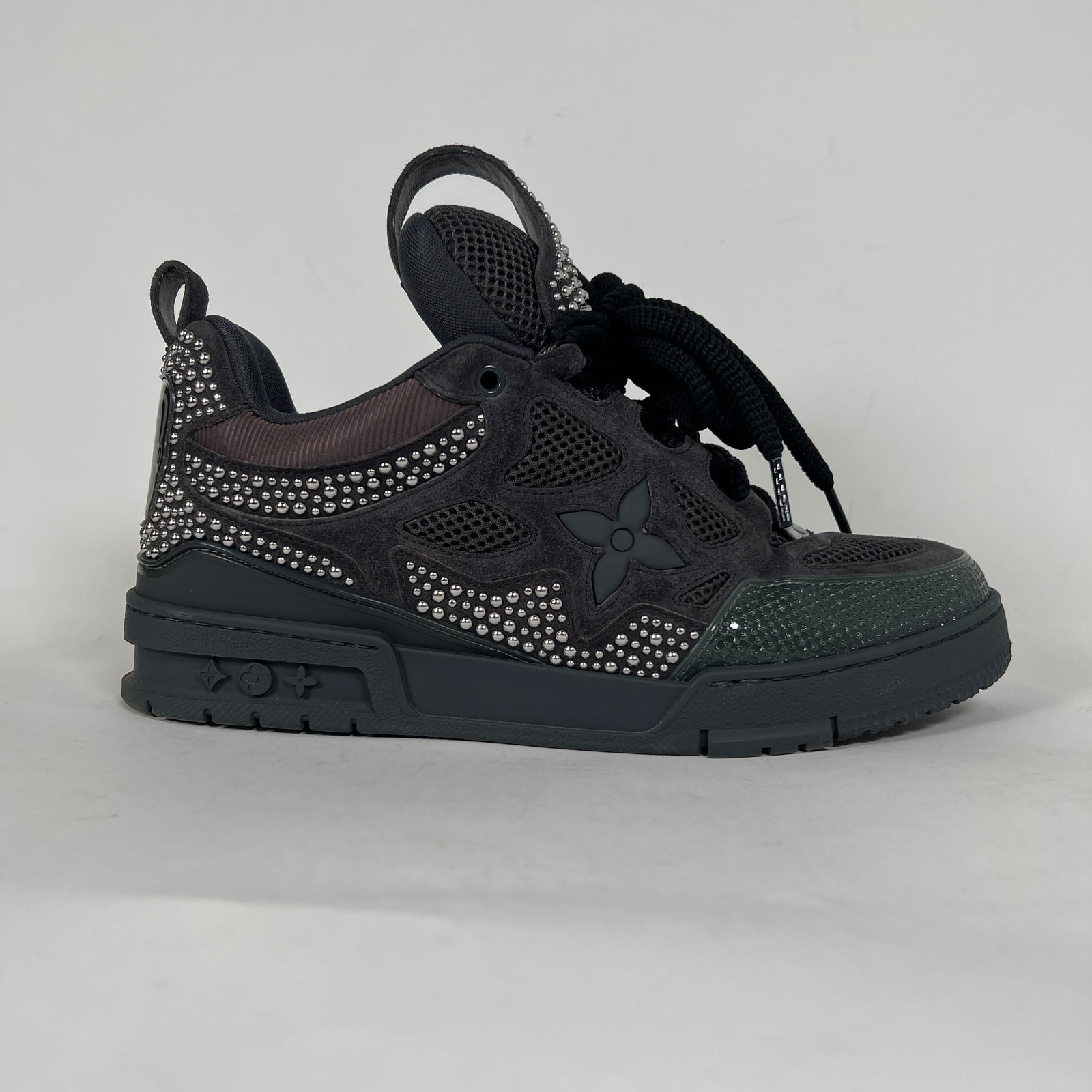 Louis Vuitton Skates Stud Grey Size LV 8