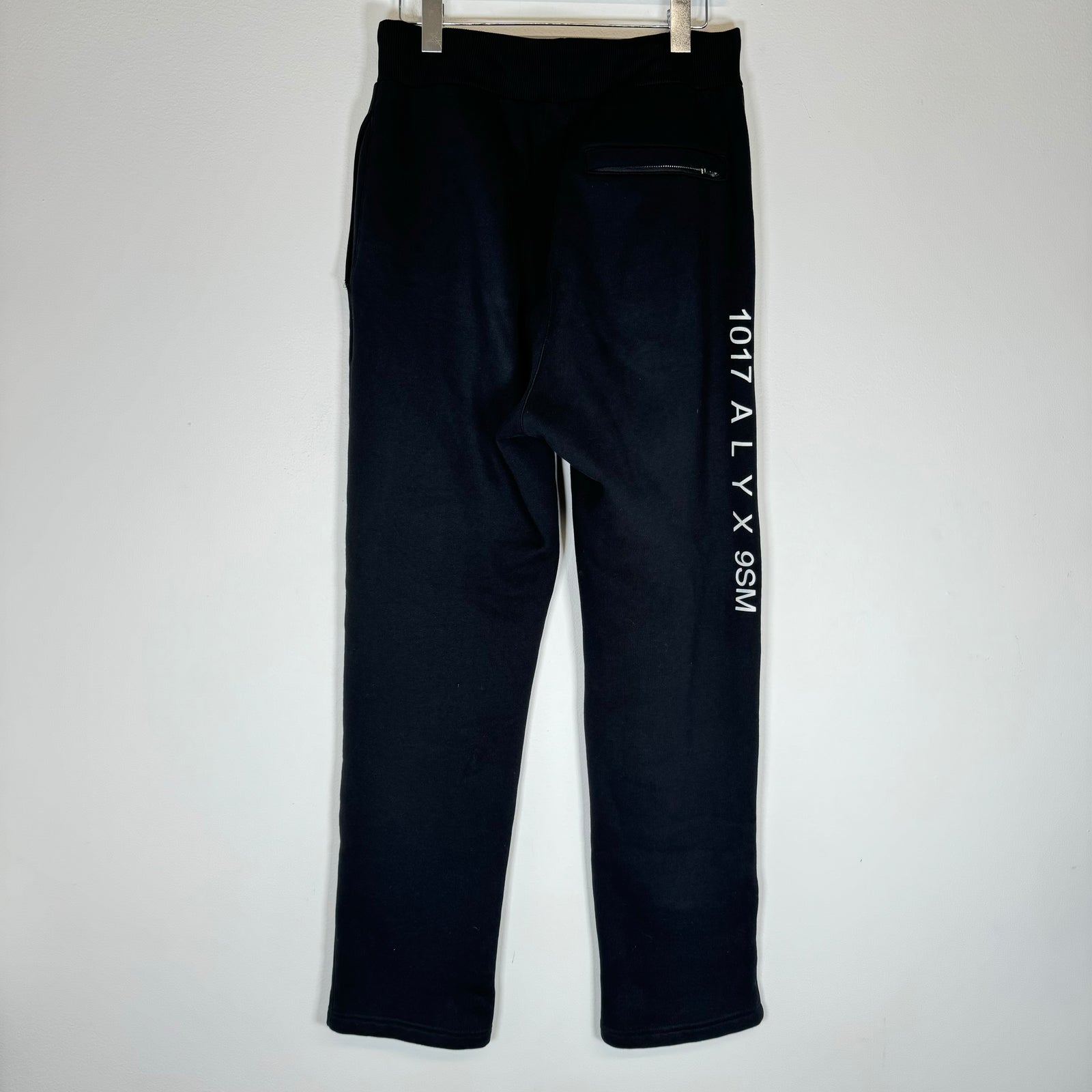 1017 Alyx Black Logo Print Sweatpants Size M