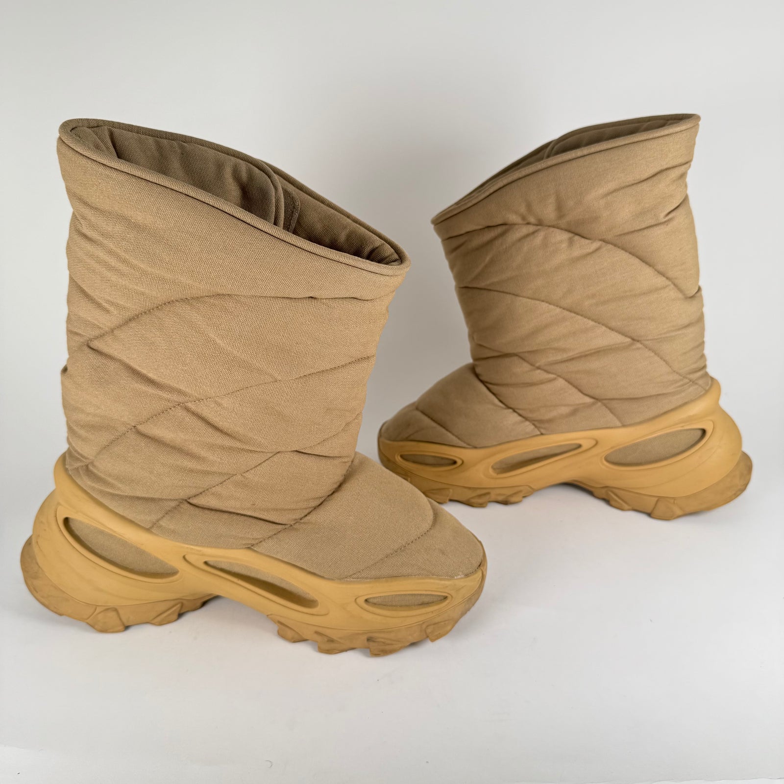 Yeezy NSLTD Boot Khaki Size 10