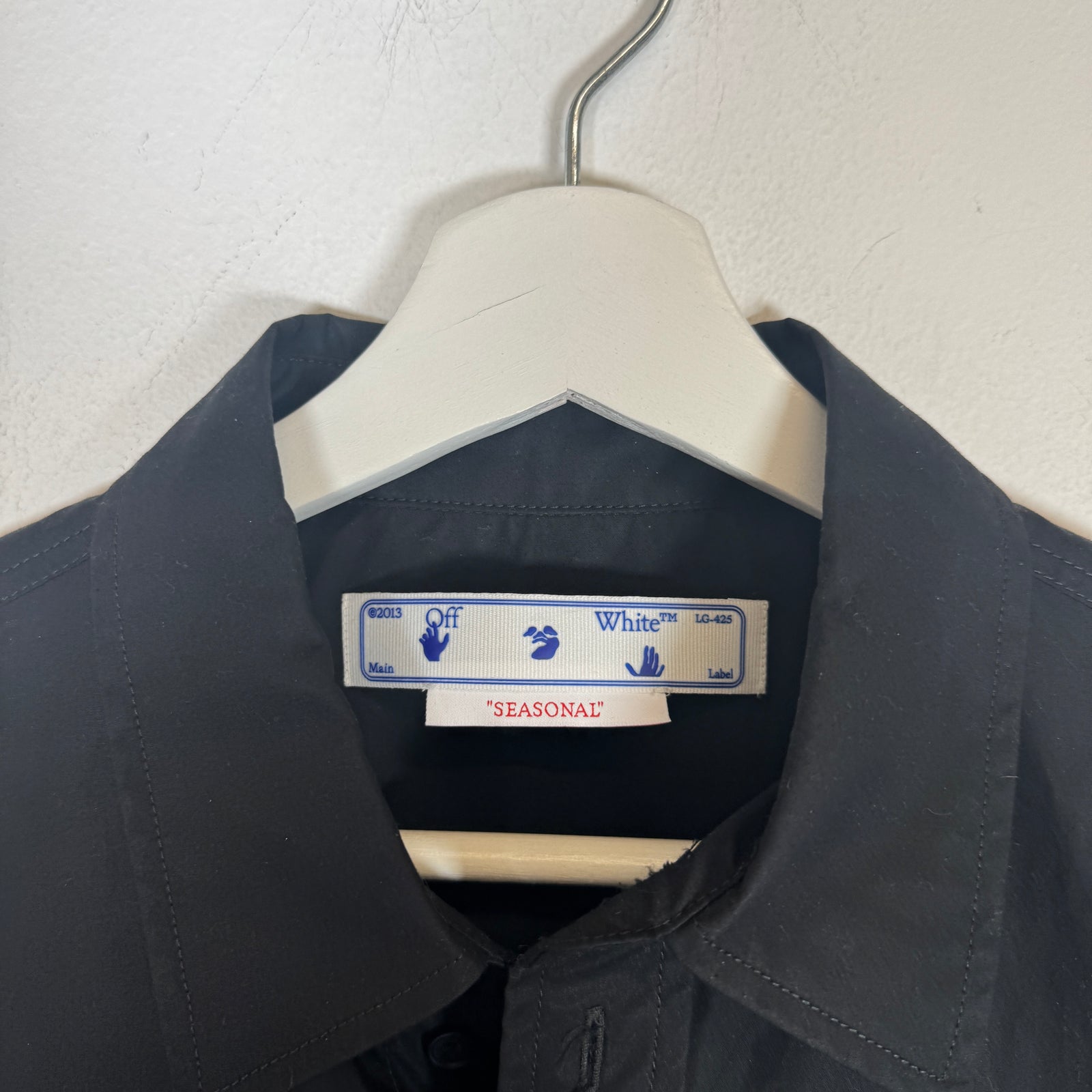 Off-White Black Wave Off Button-Up Shirt Size S