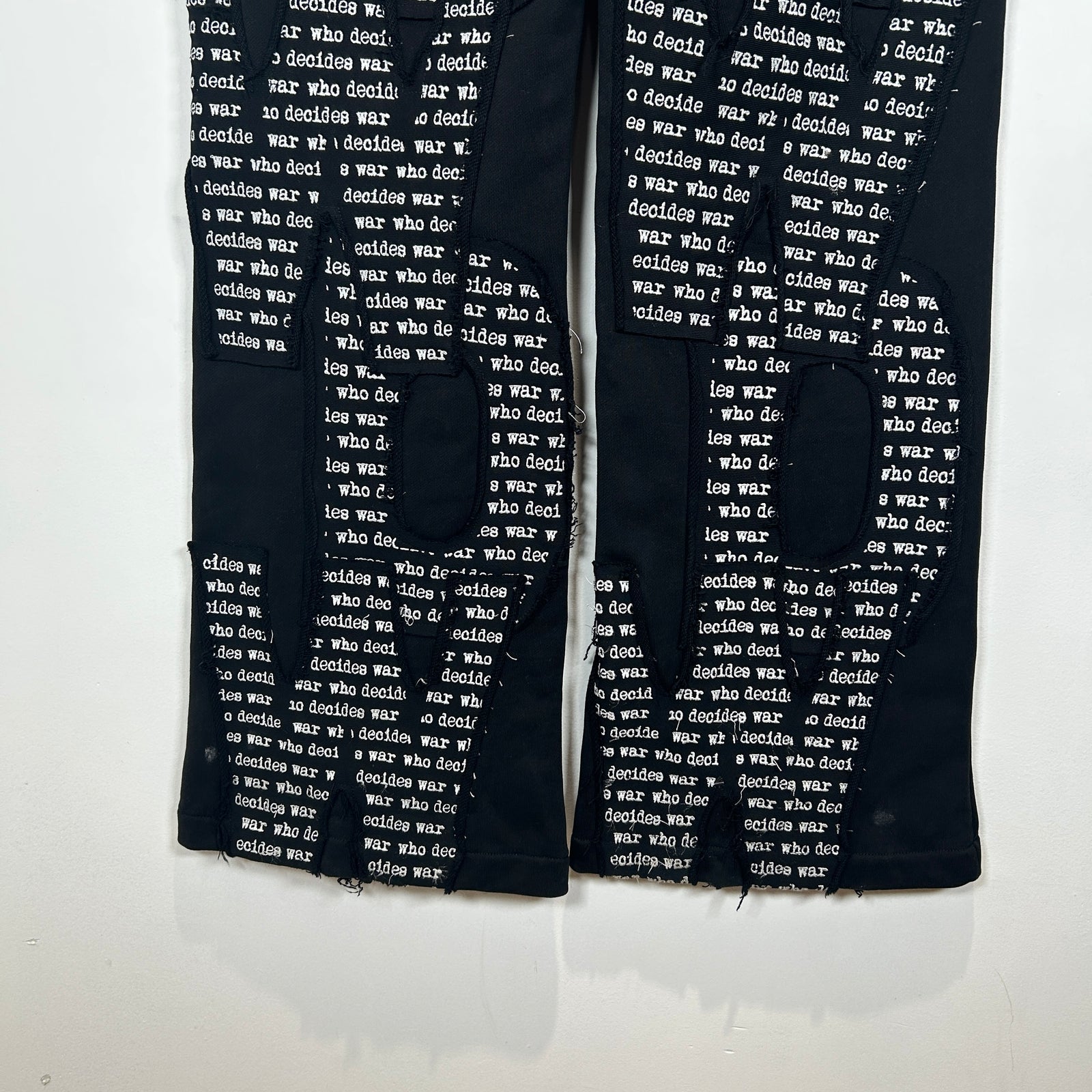 Who Decides War Poem Sweat Pants Size 36
