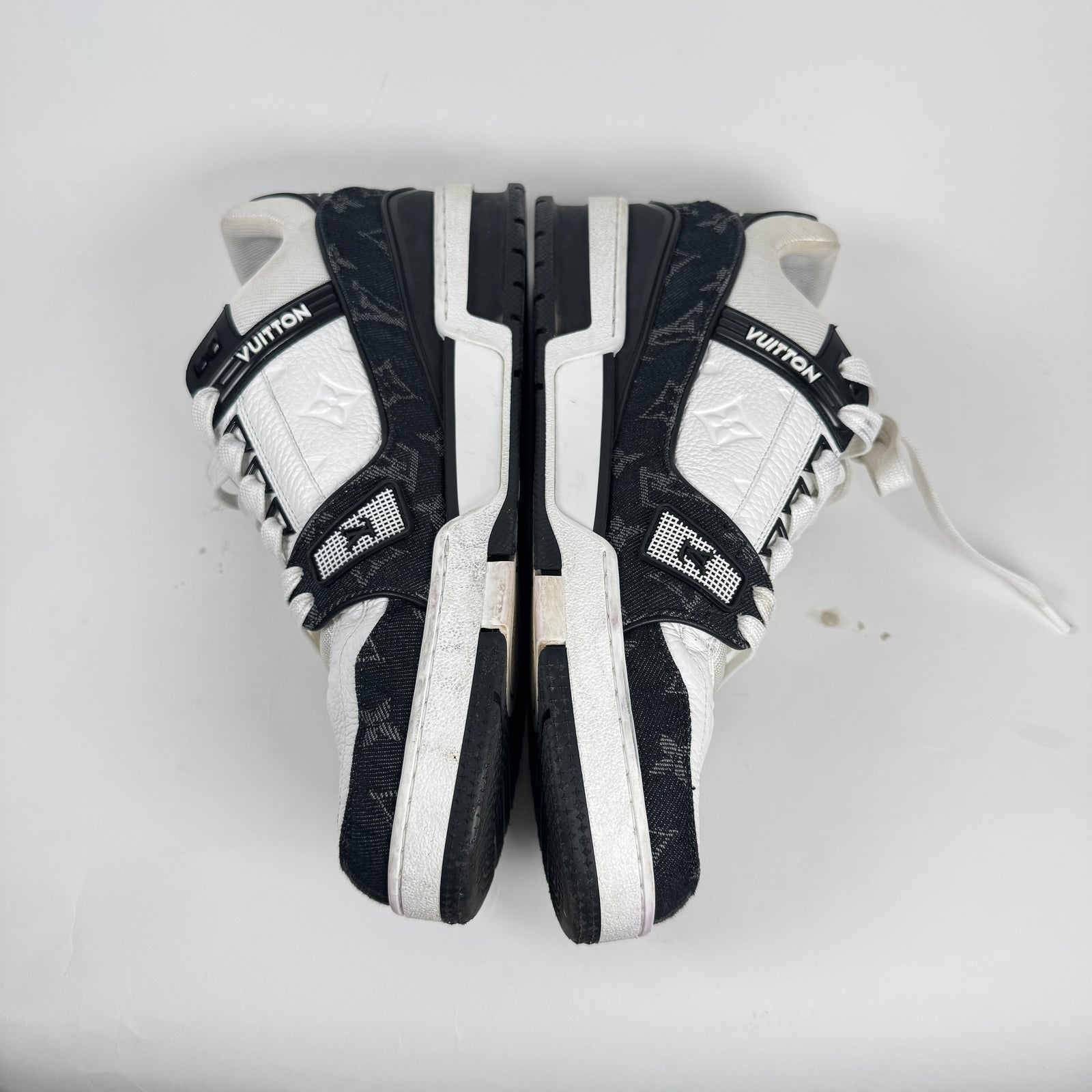 Louis Vuitton Denim Noir Trainer Size LV 7