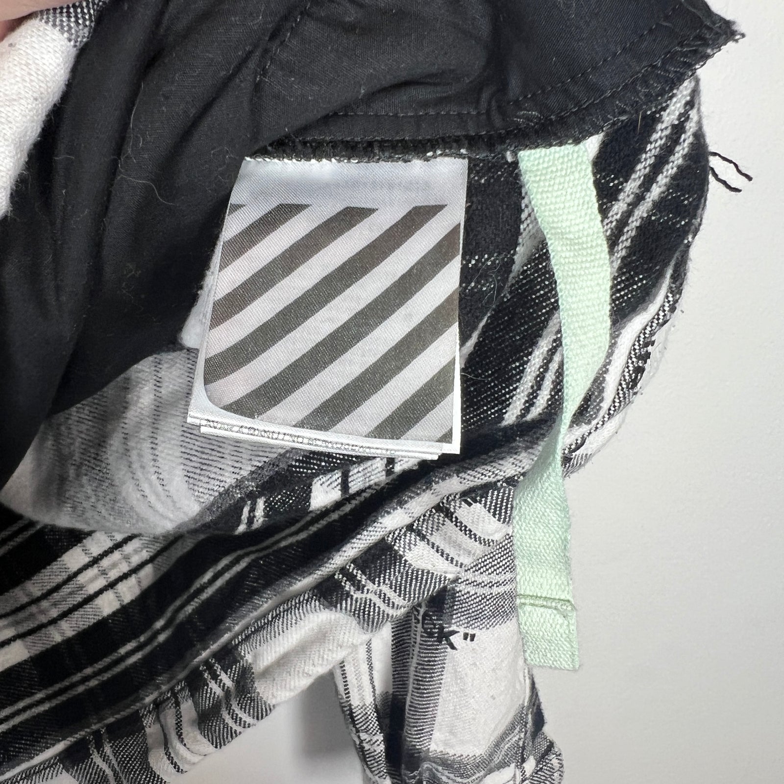 Off-White Checkered Flannel With Hood Size M