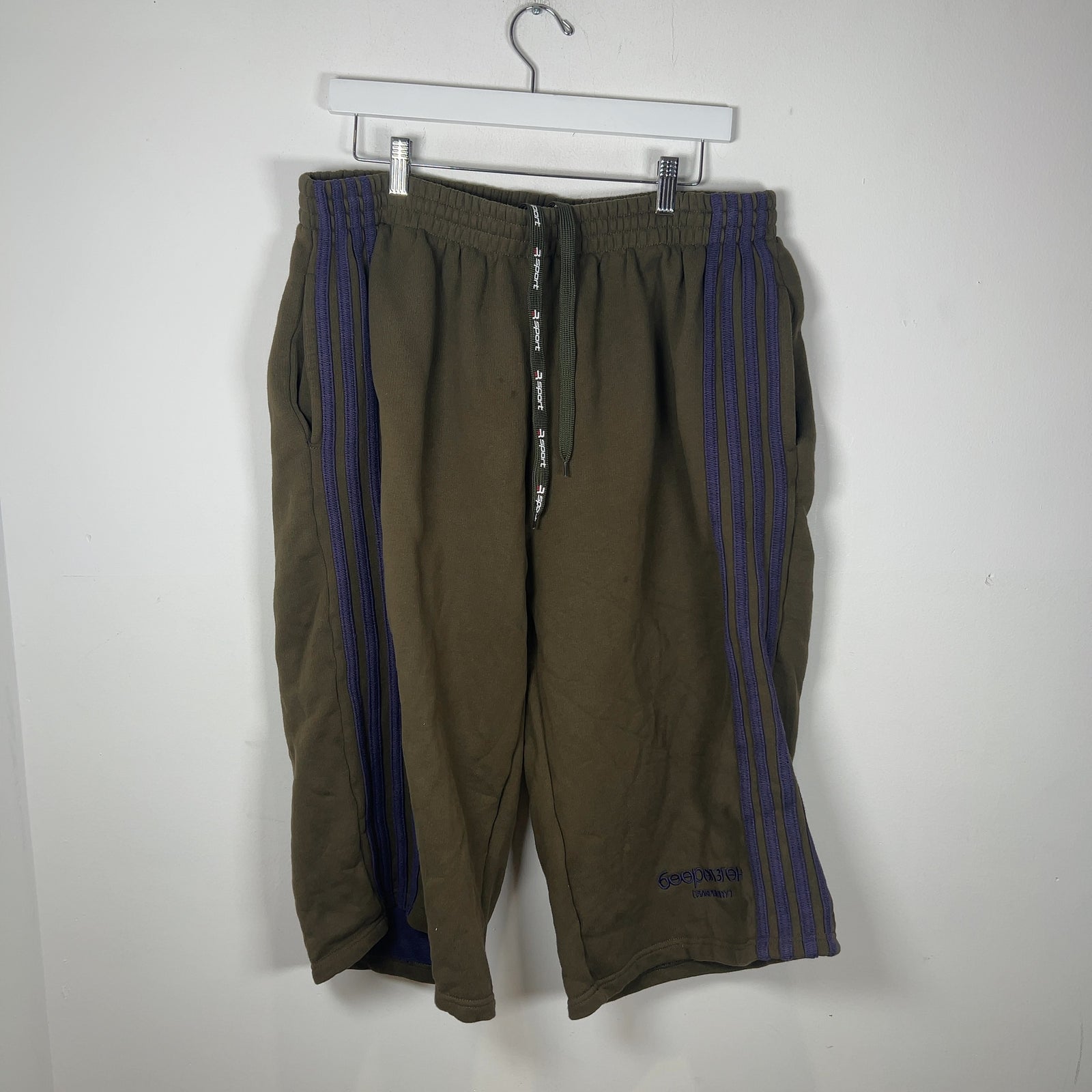 GV Gallery Raspberry Hills V2 Baggies 3/4 Sweat Shorts