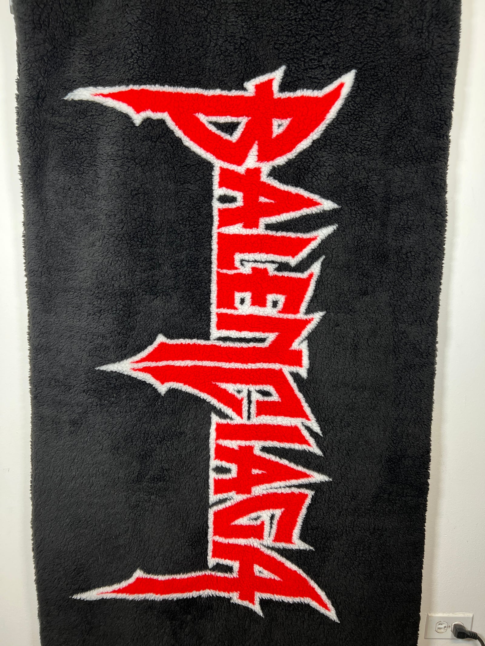 Balenciaga Black/Red Metal Logo Jumbo Fleece Scarf
