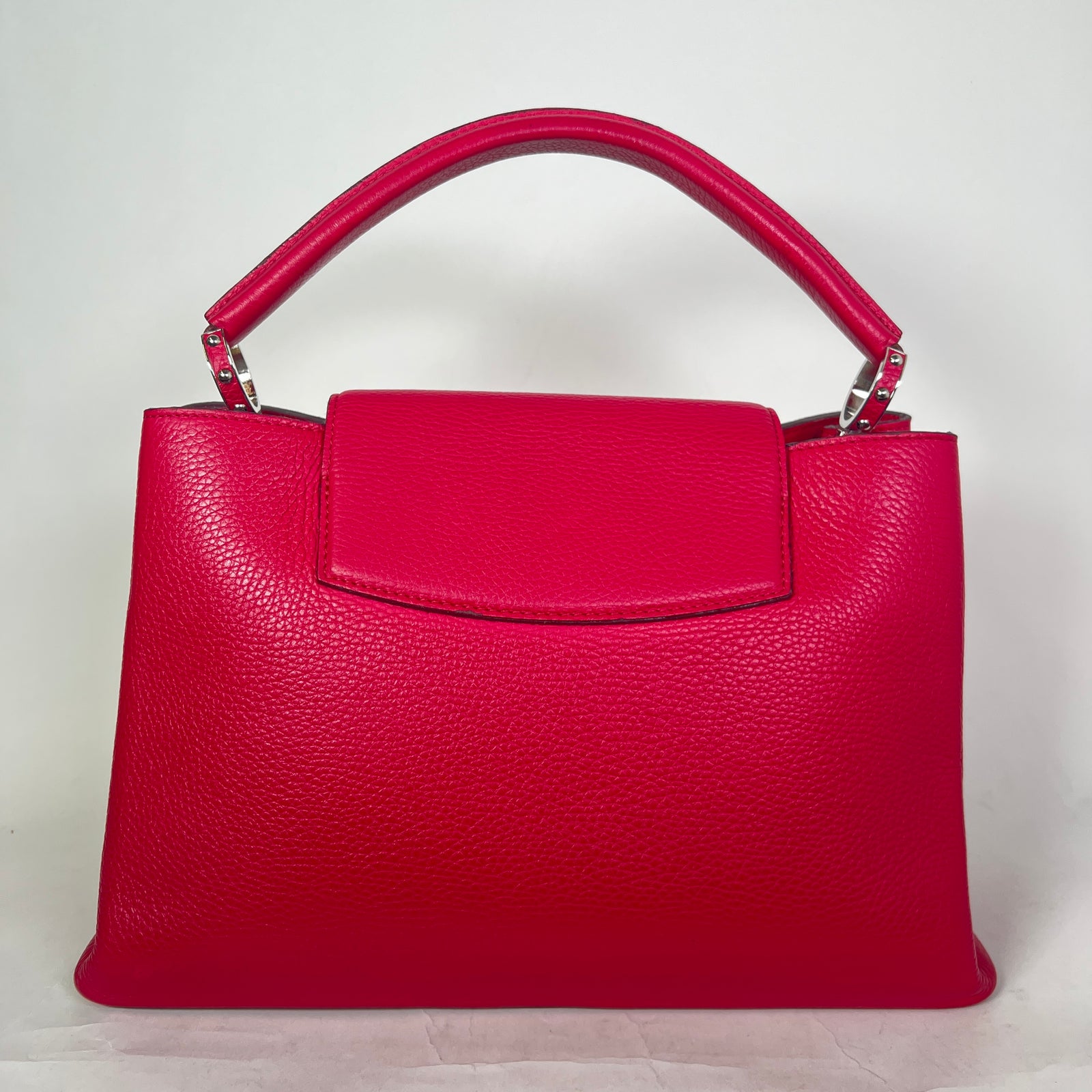 Louis Vuitton Capucines Red Taurillon Leather MM Handbag