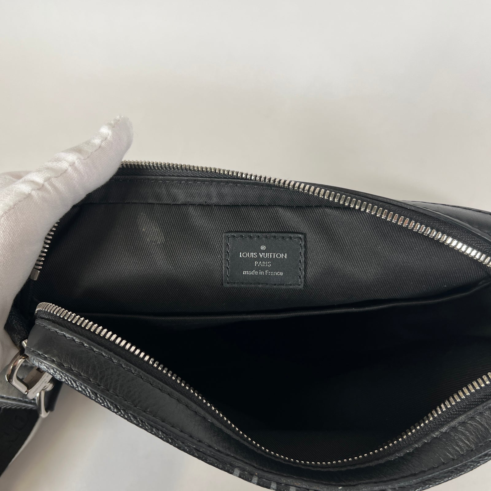 Louis Vuitton Trio 3D Damier Messenger