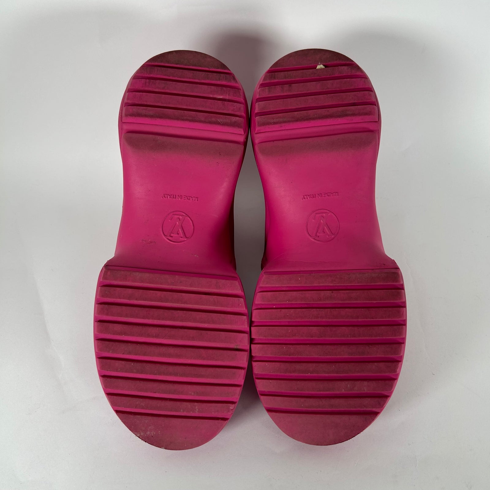 Louis Vuitton Archlight Trainer Rose Pop Size 39