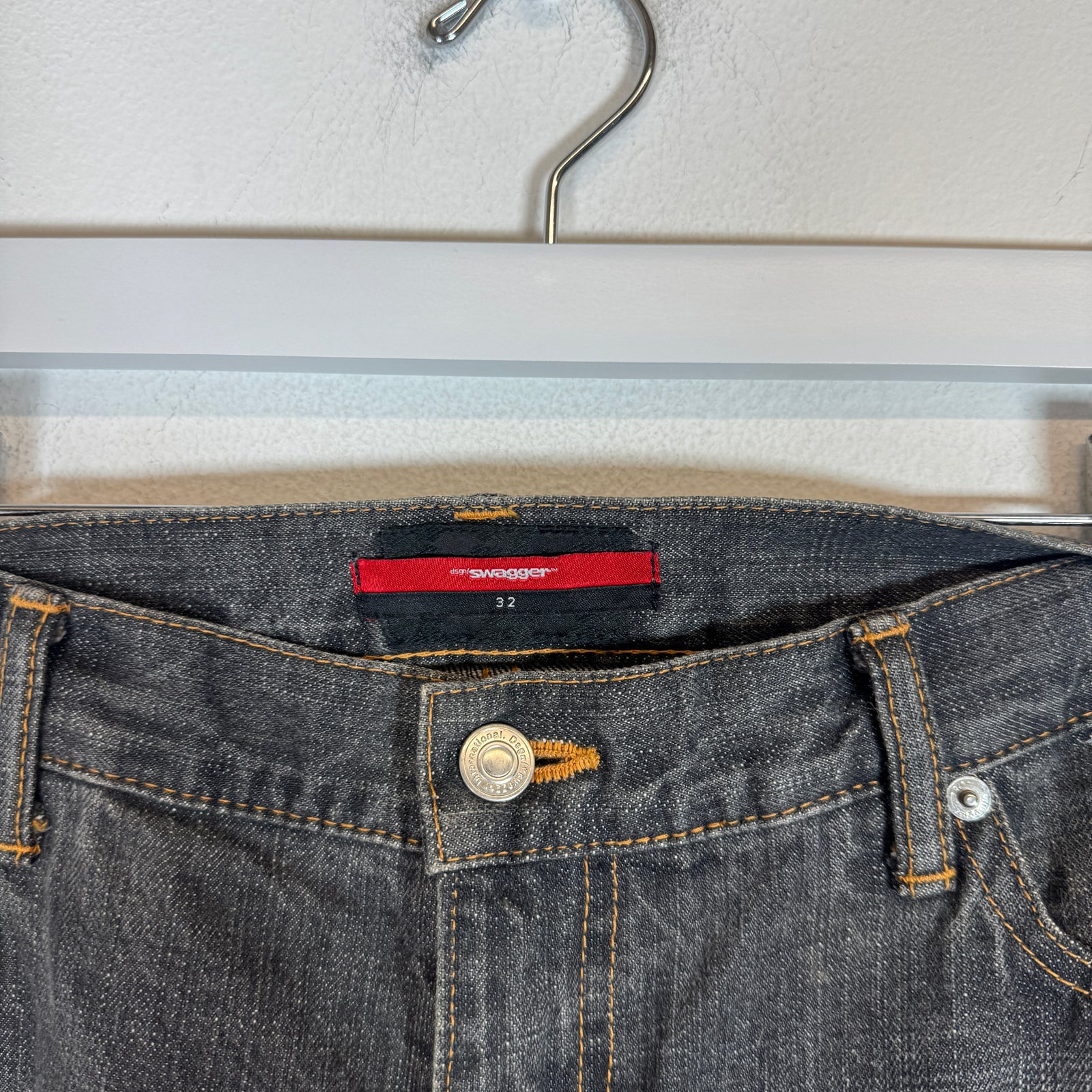 Swagger Grey Wash Reptile Jeans Size 32