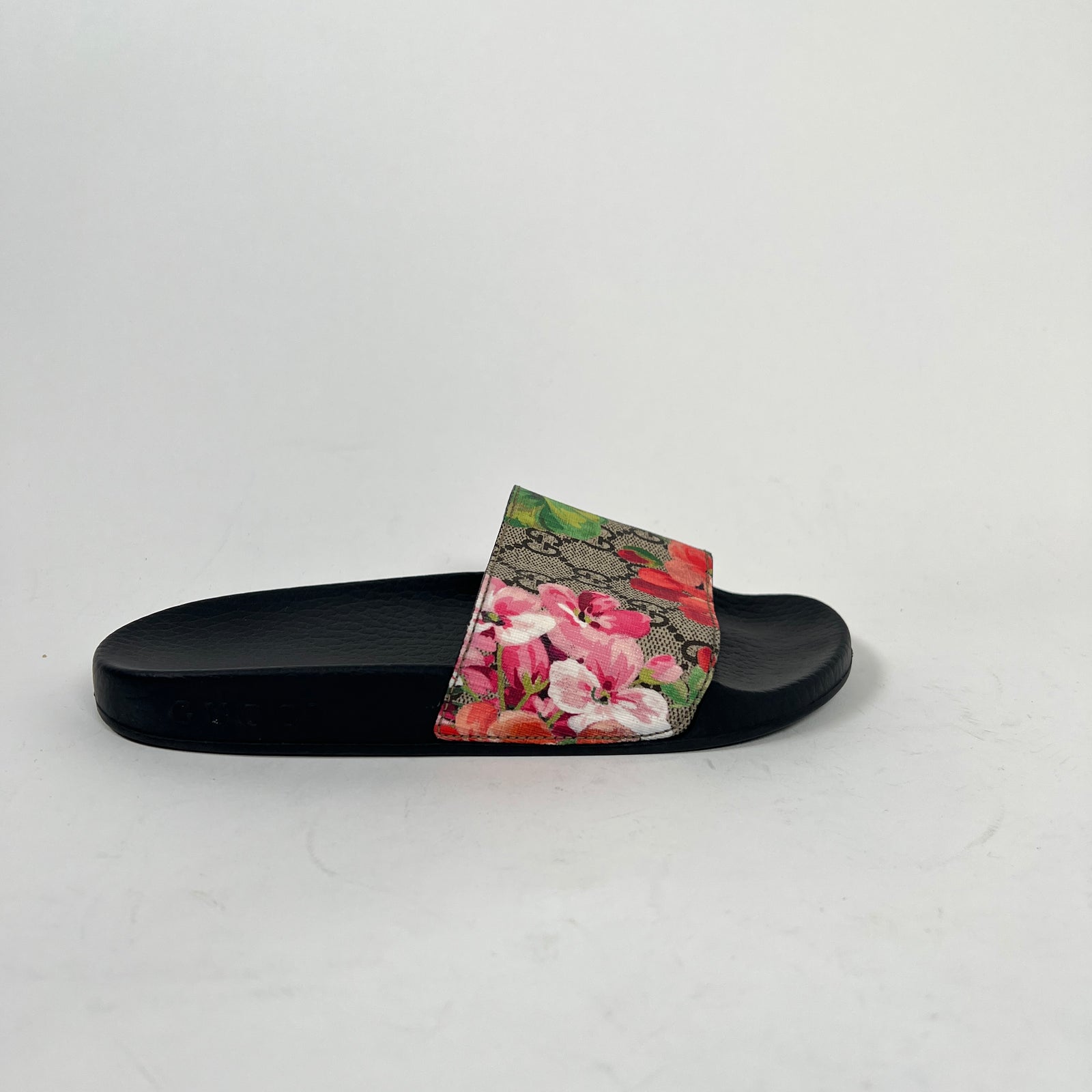 Gucci Women's GG Supreme Bloom Slides Size 35