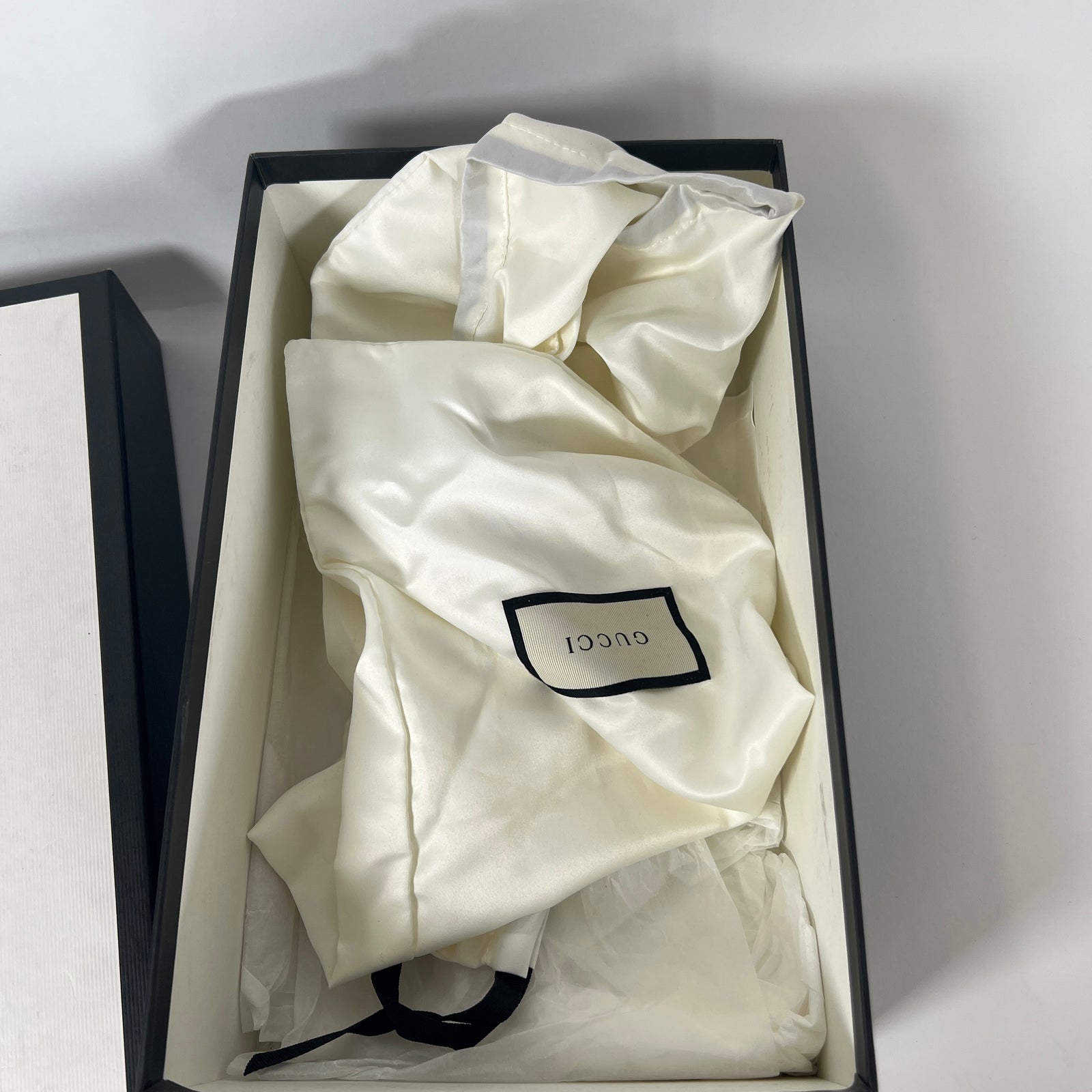 Gucci Classic Aces Sneaker 37.5