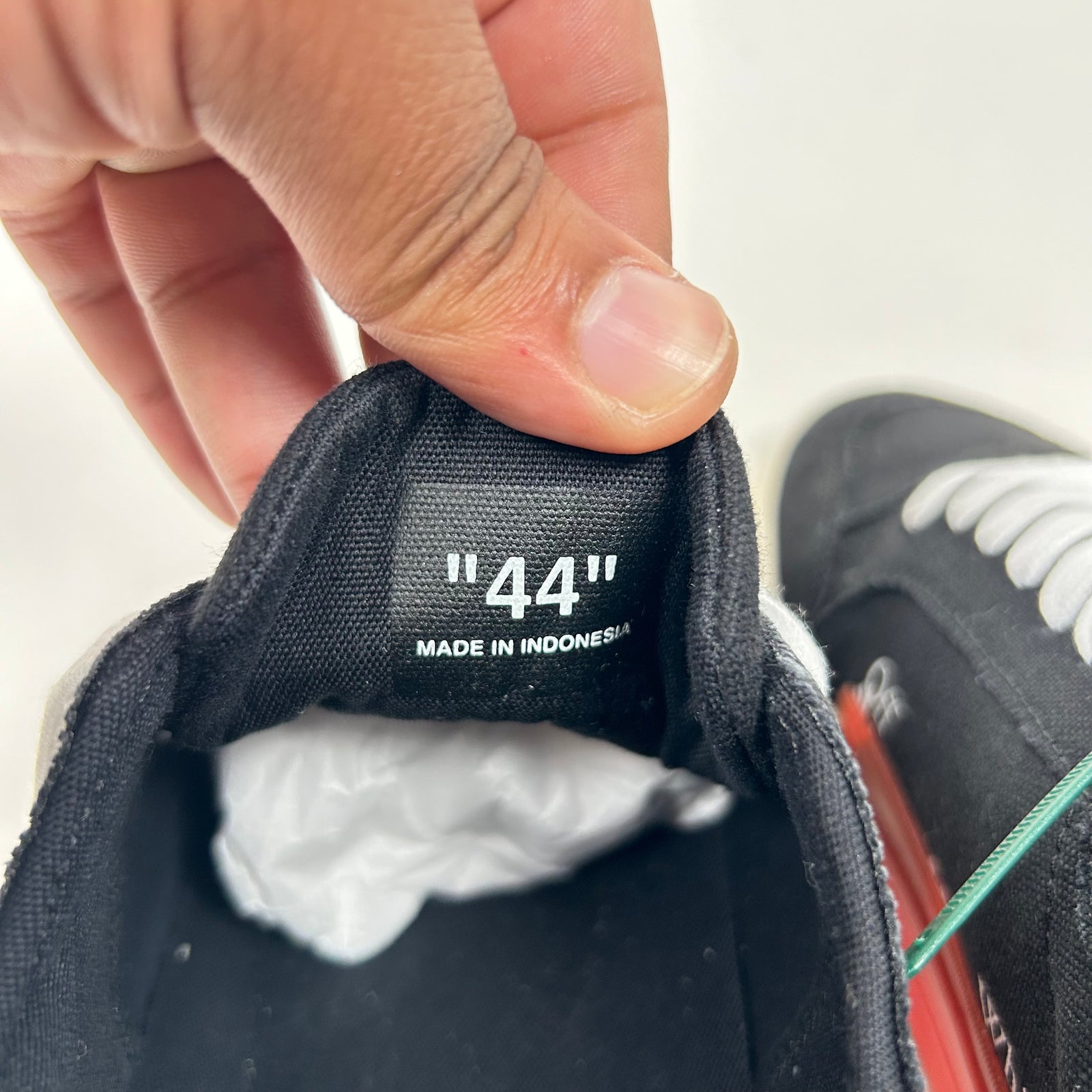 Off-White Black/White Vulcanized Sneaker Size 44