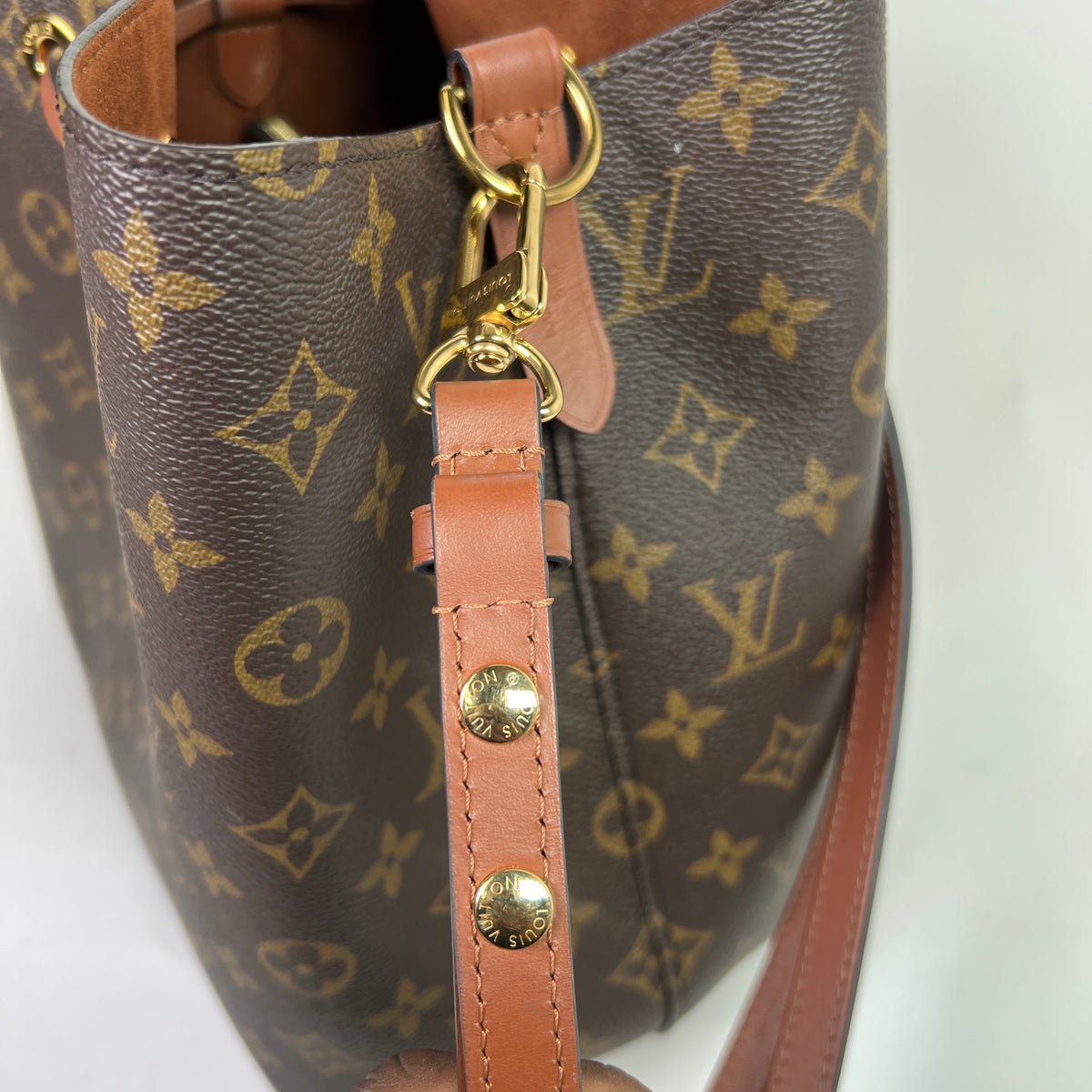 Louis Vuitton Monogram NeoNoe MM Bucket Bag
