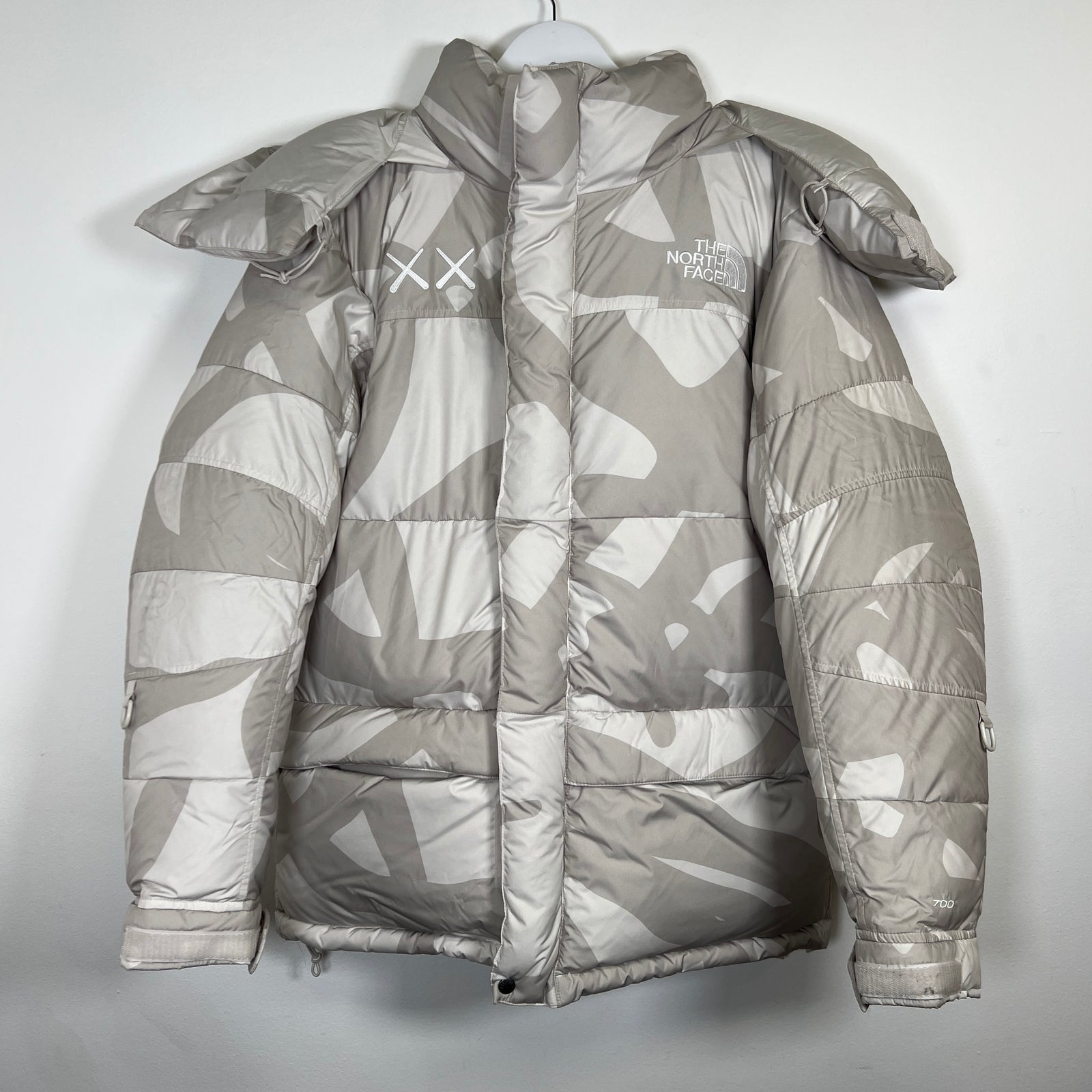 TNF x Kaws White Puffer Size S